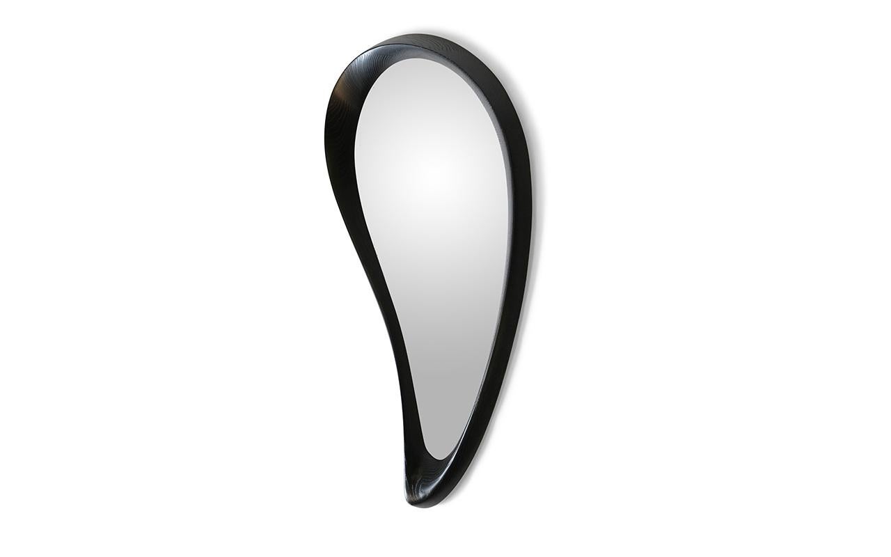 Wella Mirror Ebenholzbeize auf Eschenholz von Amorph (Organische Moderne) im Angebot