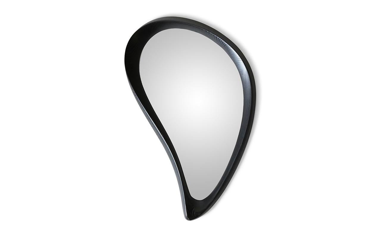 Wella Mirror Ebenholzbeize auf Eschenholz von Amorph (Geschnitzt) im Angebot