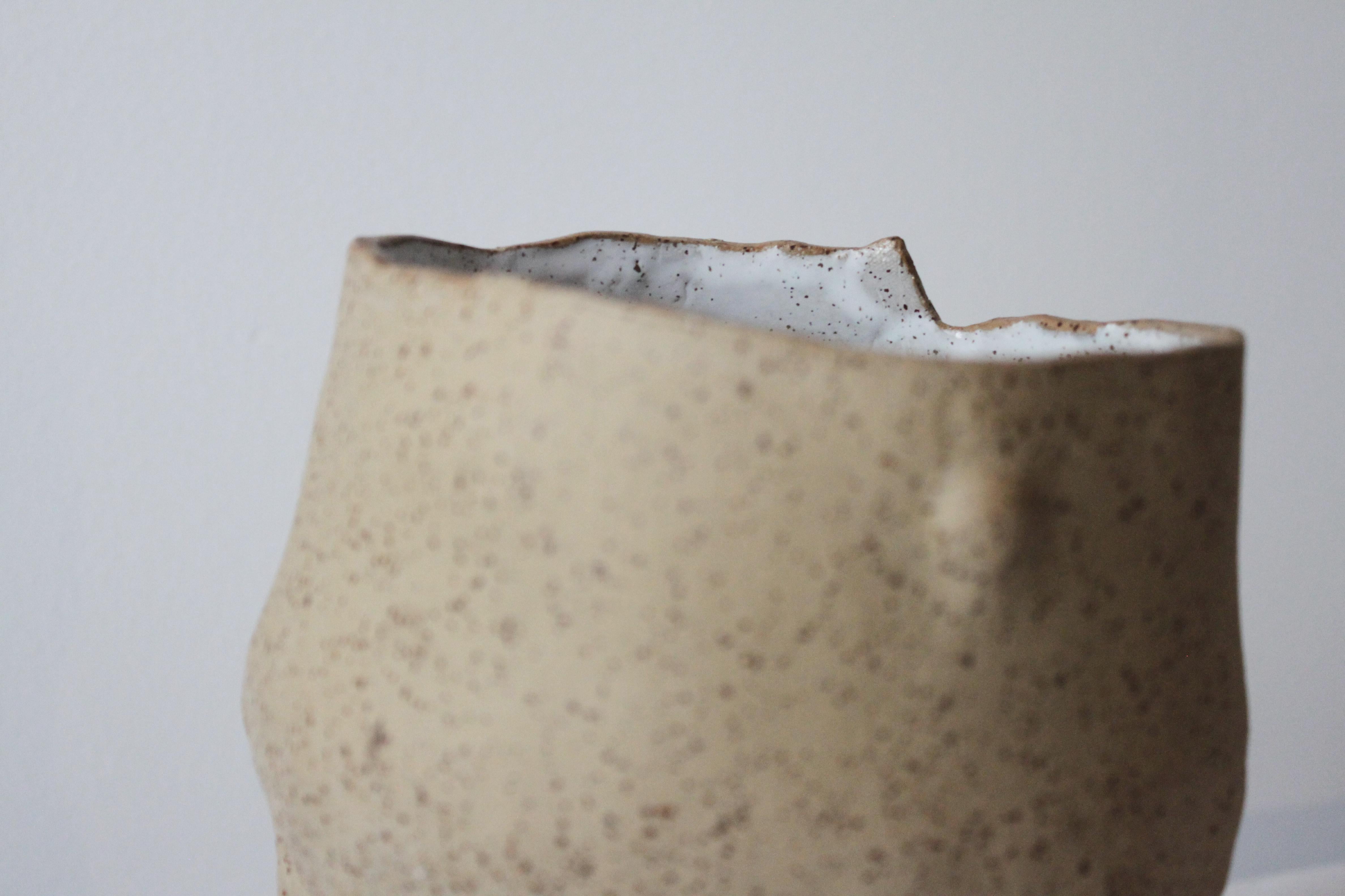 Amorphia Vase by Lava Studio Ceramics In New Condition For Sale In Geneve, CH