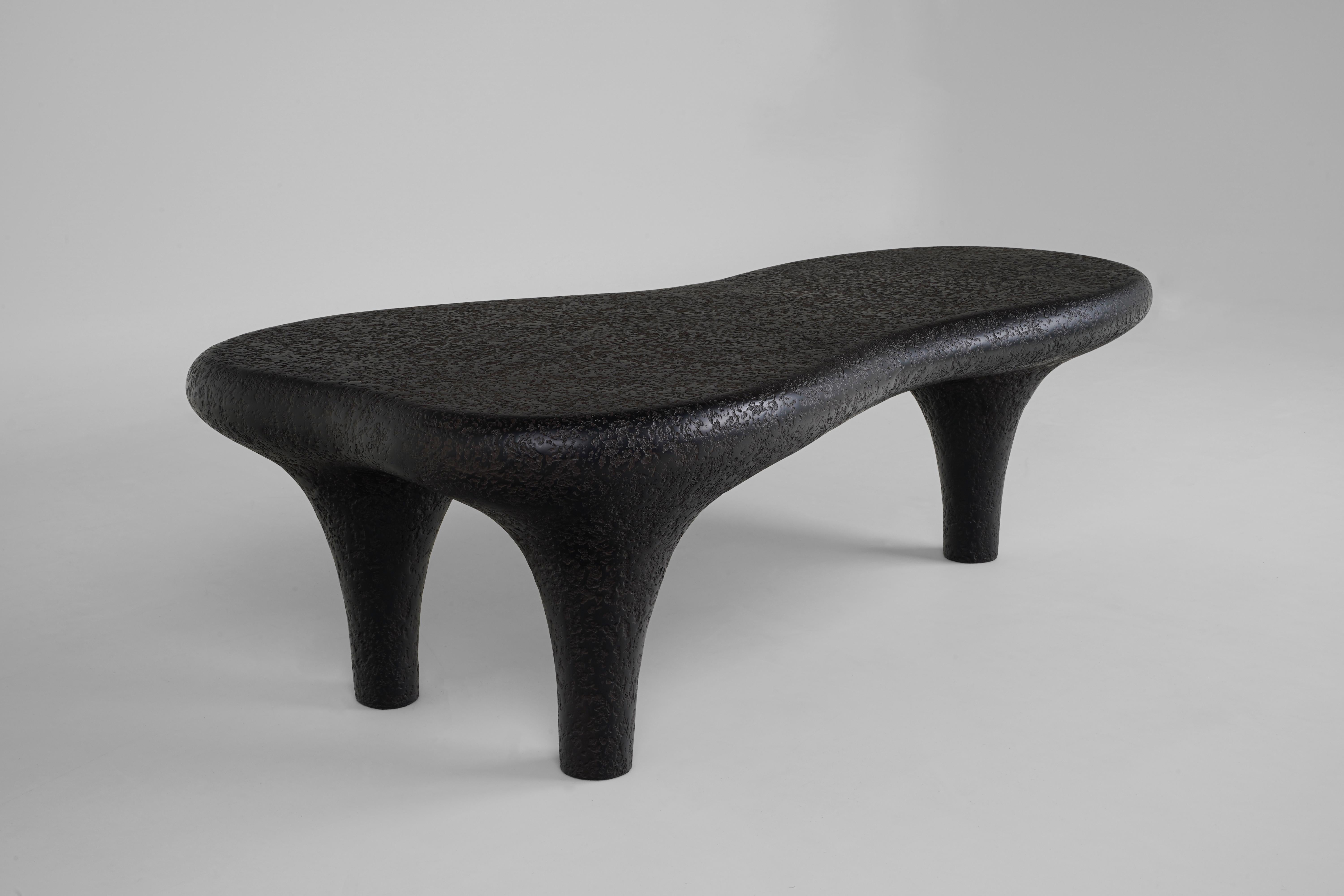Amorphous Hand Sculpted Coffee Table In Metallic Volcano Finish Neuf - En vente à NEW YORK, NY
