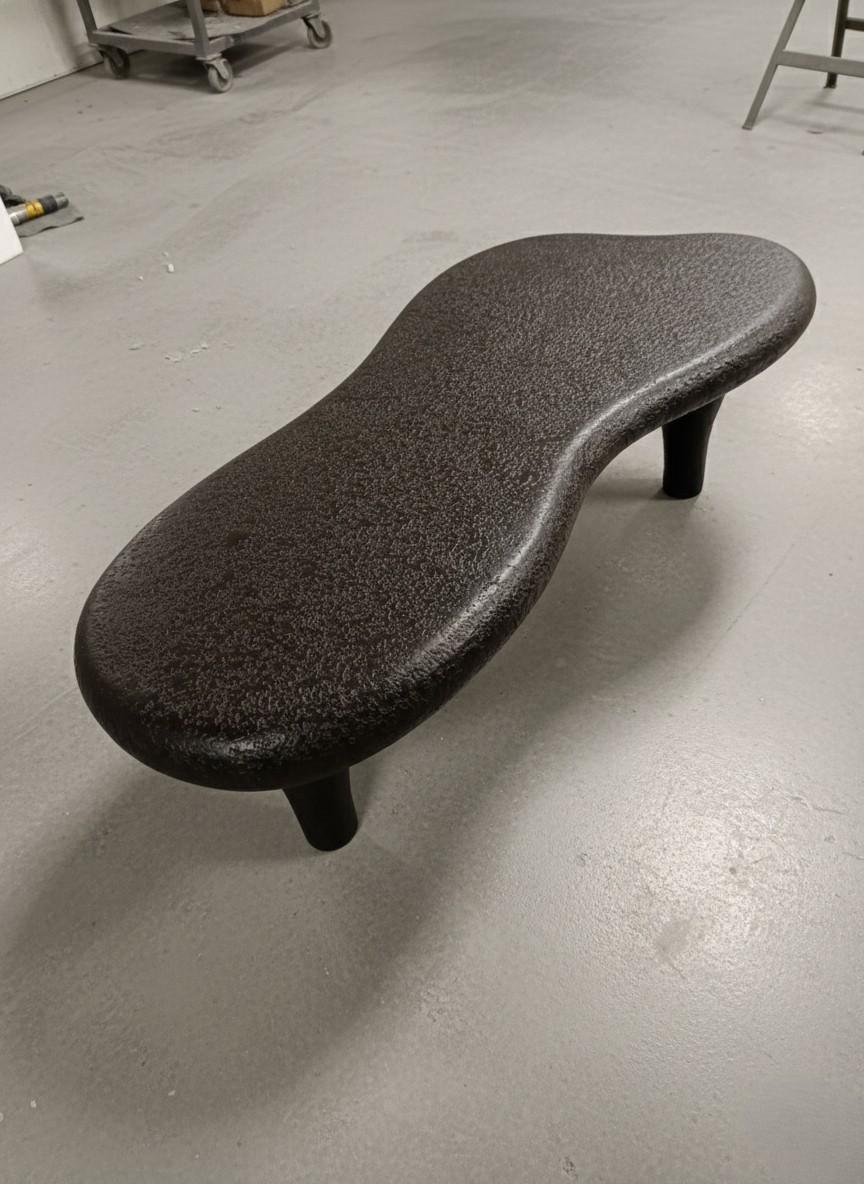 XXI secolo e contemporaneo Tavolino da caffè scultoreo Amorphous in bronzo patinato di Sidani Design in vendita
