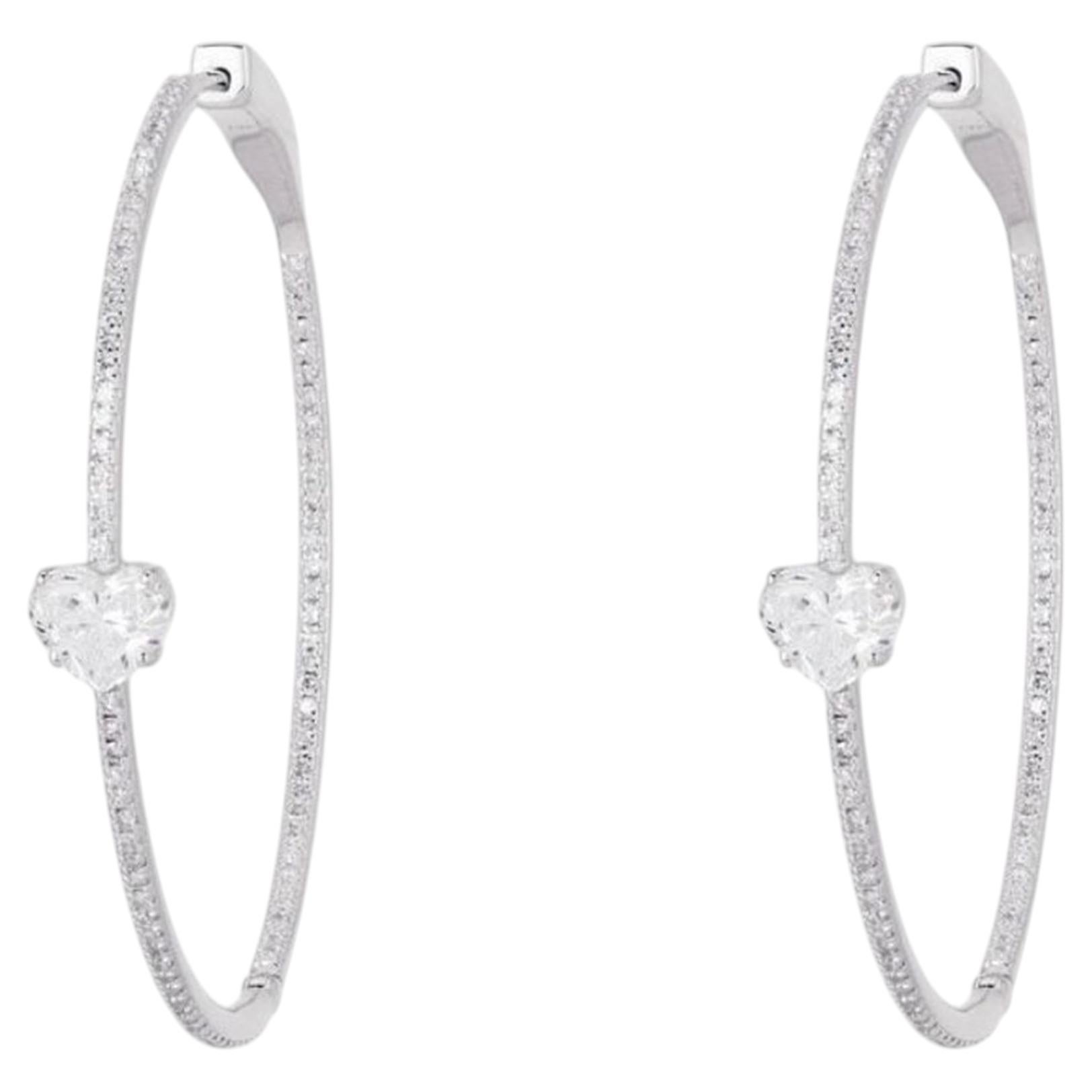 Pendientes de aro de oro blanco de 14 quilates con diamantes en forma de corazón de 0,58 quilates en venta