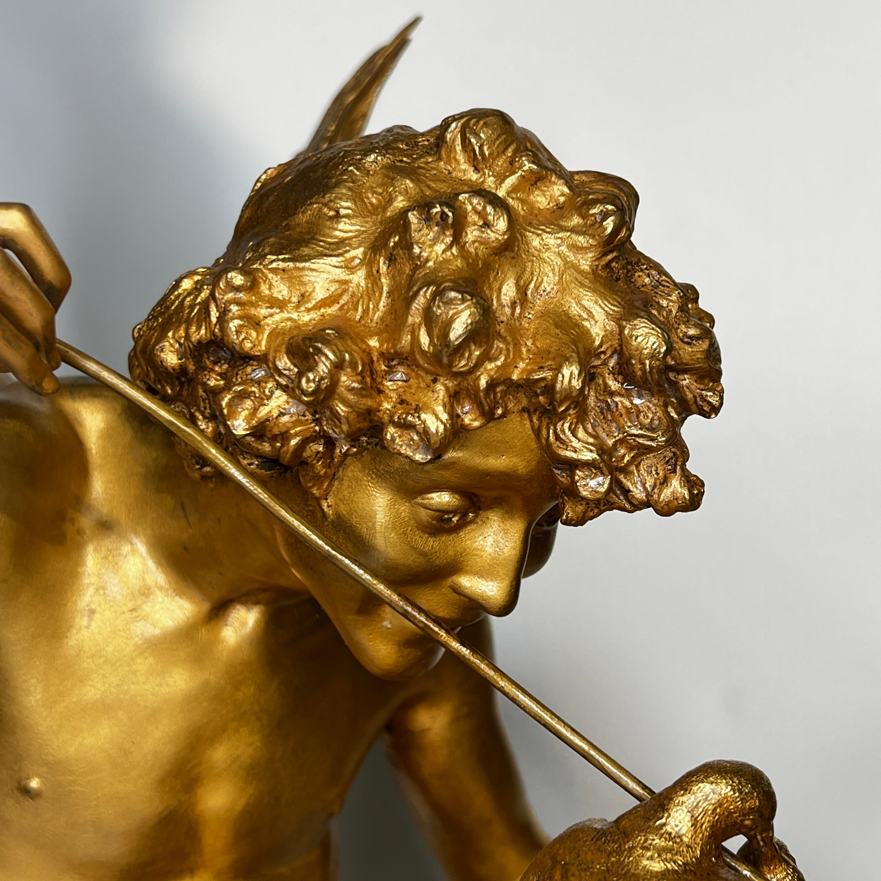 Amour Aux Colombes - Sculpture en bronze doré d'après Jean Antoine Injalbert en vente 3