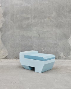 Puf AMPHIBIOUS, asiento de diseño arquitectónico, fabricado en Dinamarca