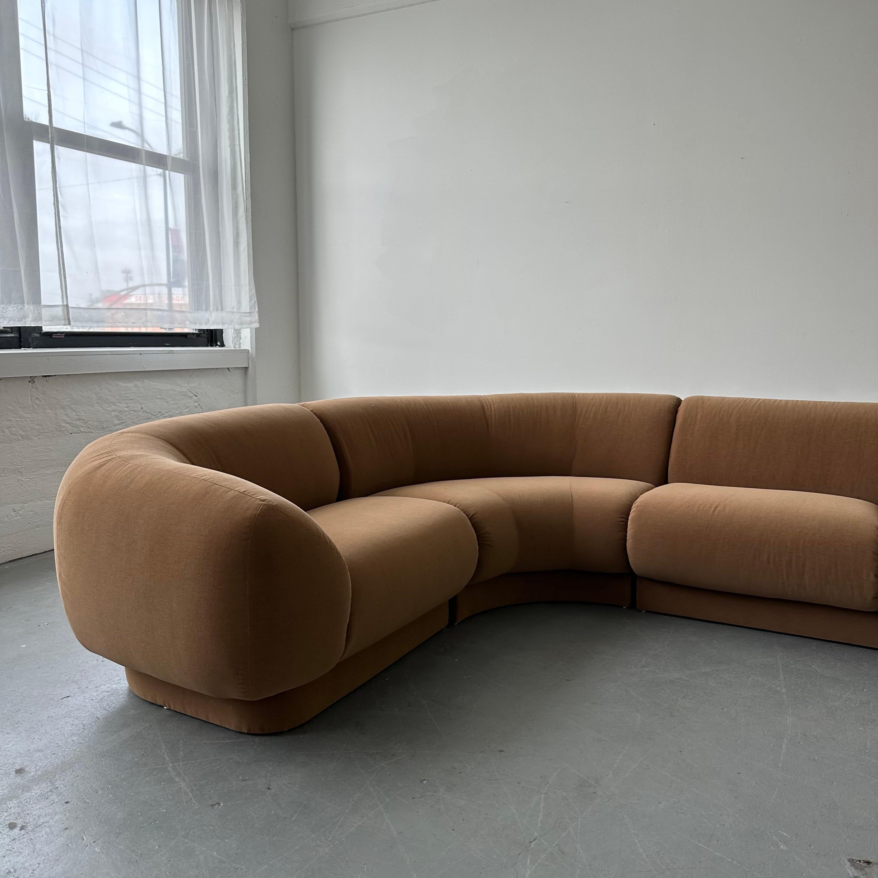 Mid-Century Modern Amphibious-Style Sectional Attributed to Steve Chase For Sale