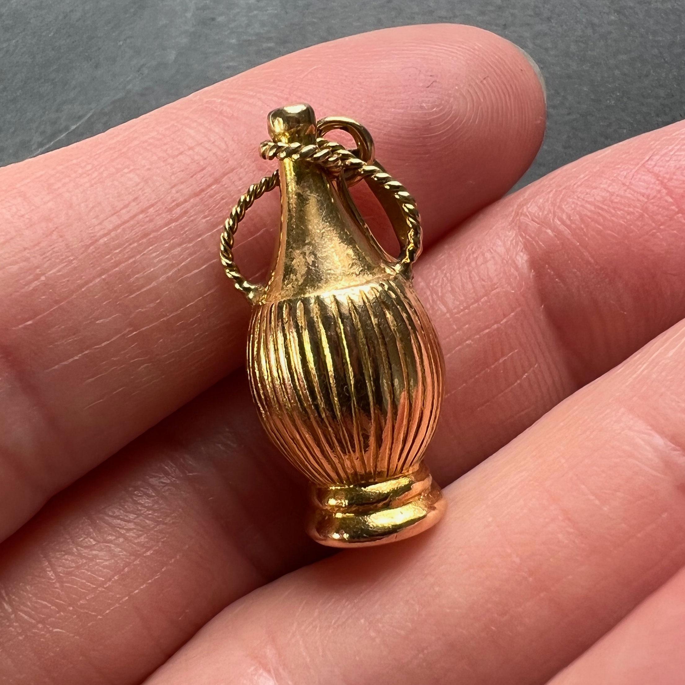 Amphora 18K Yellow Gold Charm Pendant For Sale 2