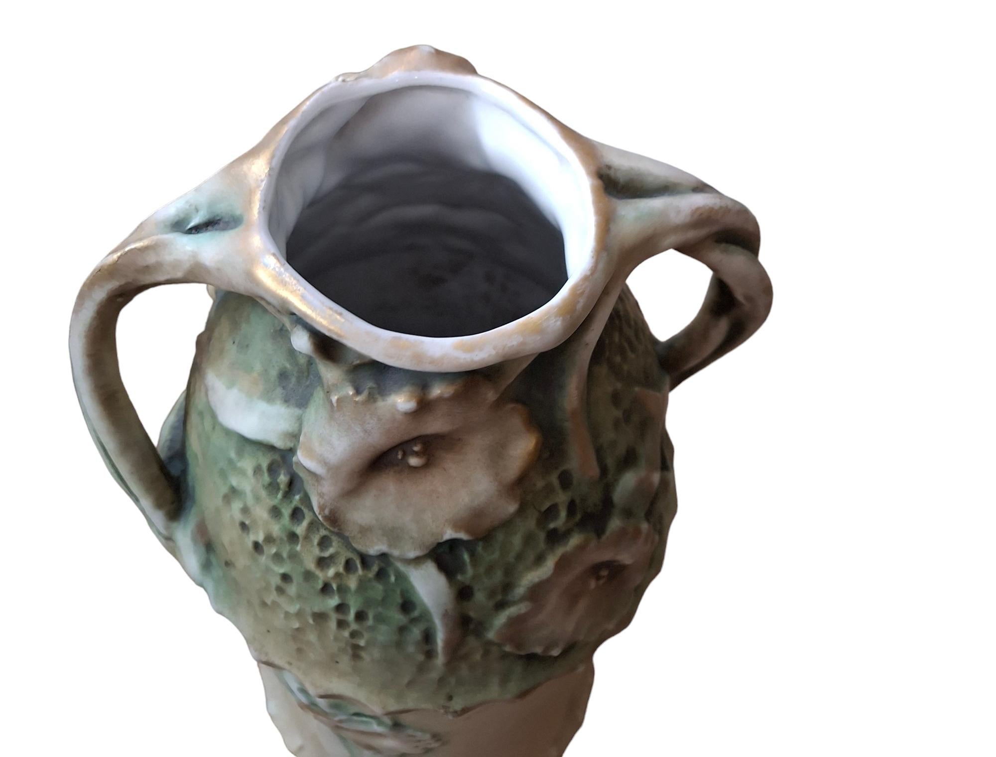 Inizio XX secolo Amphora Austria Vaso in porcellana Art Nouveau in vendita