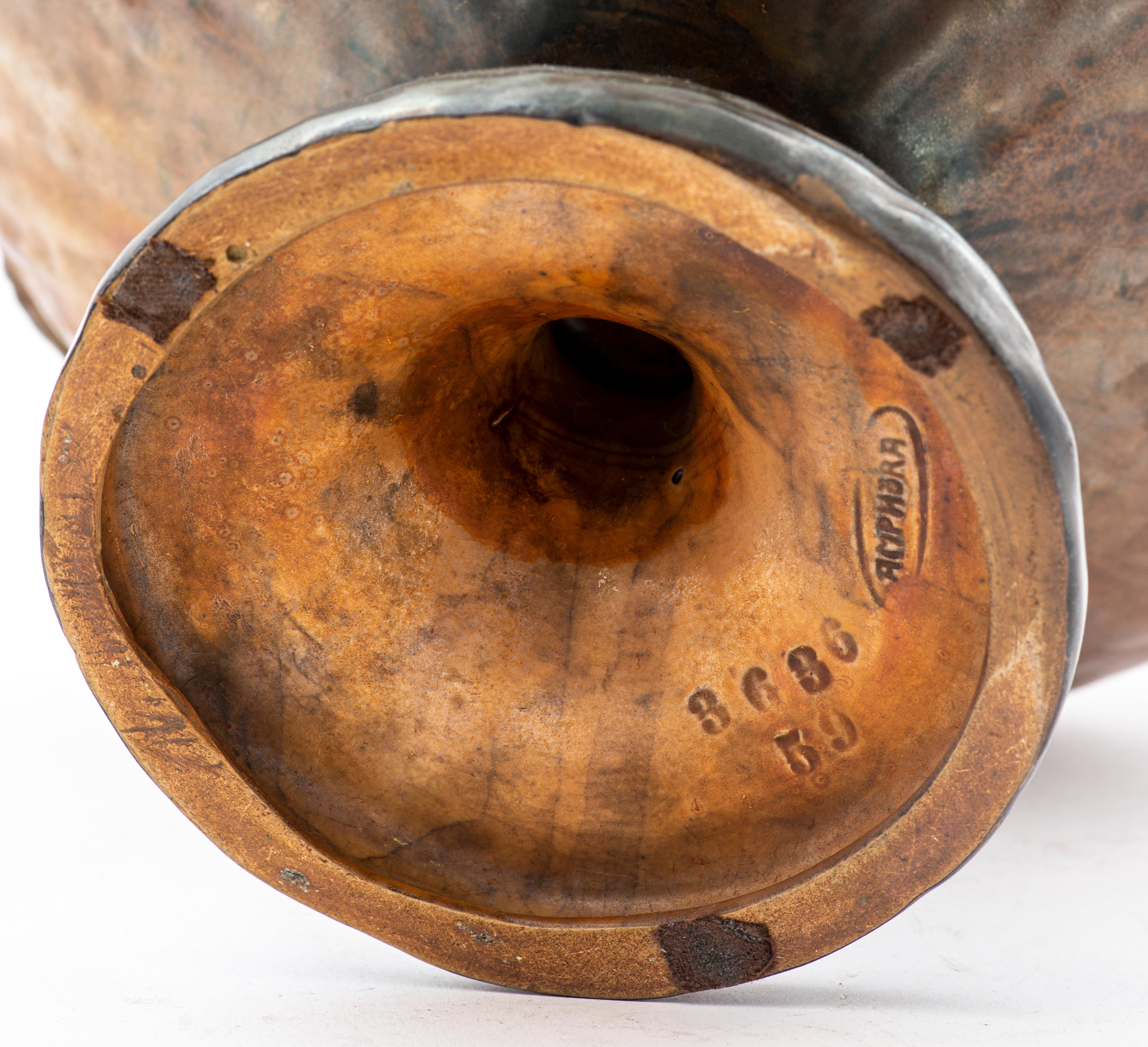 Céramique Vase à motif de raisin Amphora Art nouveau autrichien en vente