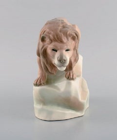 Amphora, Czechoslovakia, Hand-Painted Art Deco Porcelain Figurine of a Lion