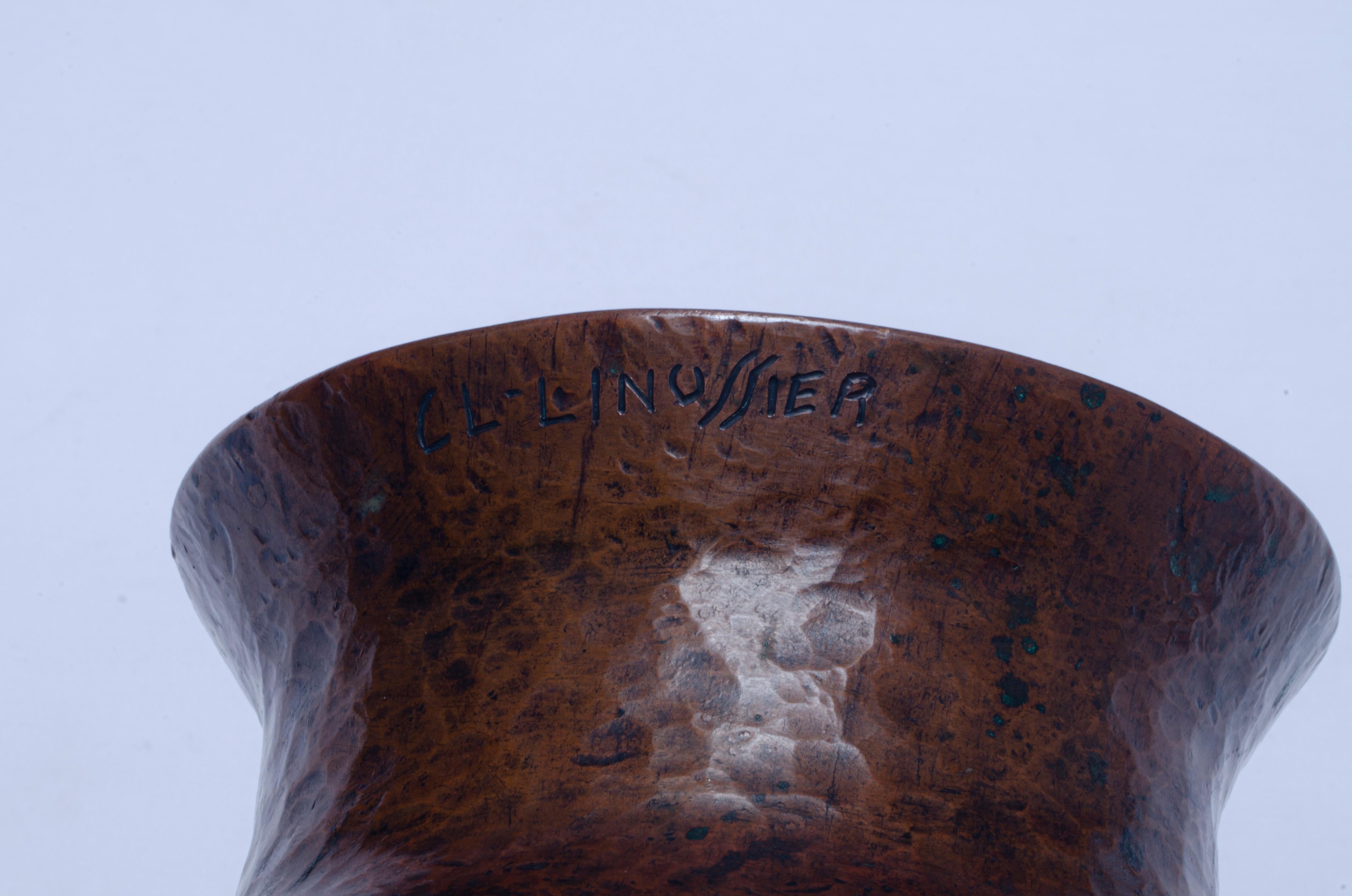 Français Amphora martelée par Claudius Linossier en vente