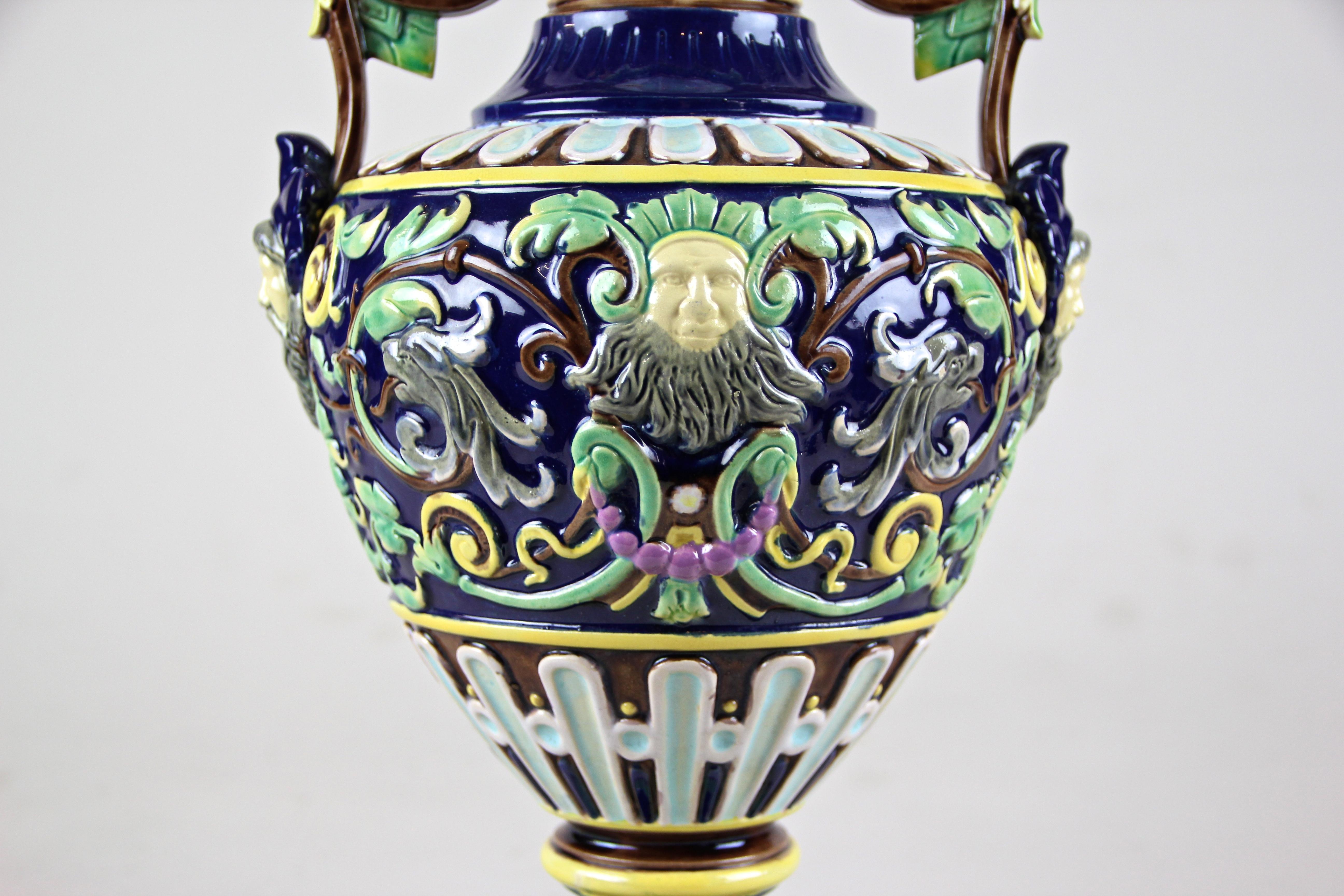 Amphora Majolica Vase by Wilhelm Schiller & Son, Bohemia, circa 1880 2