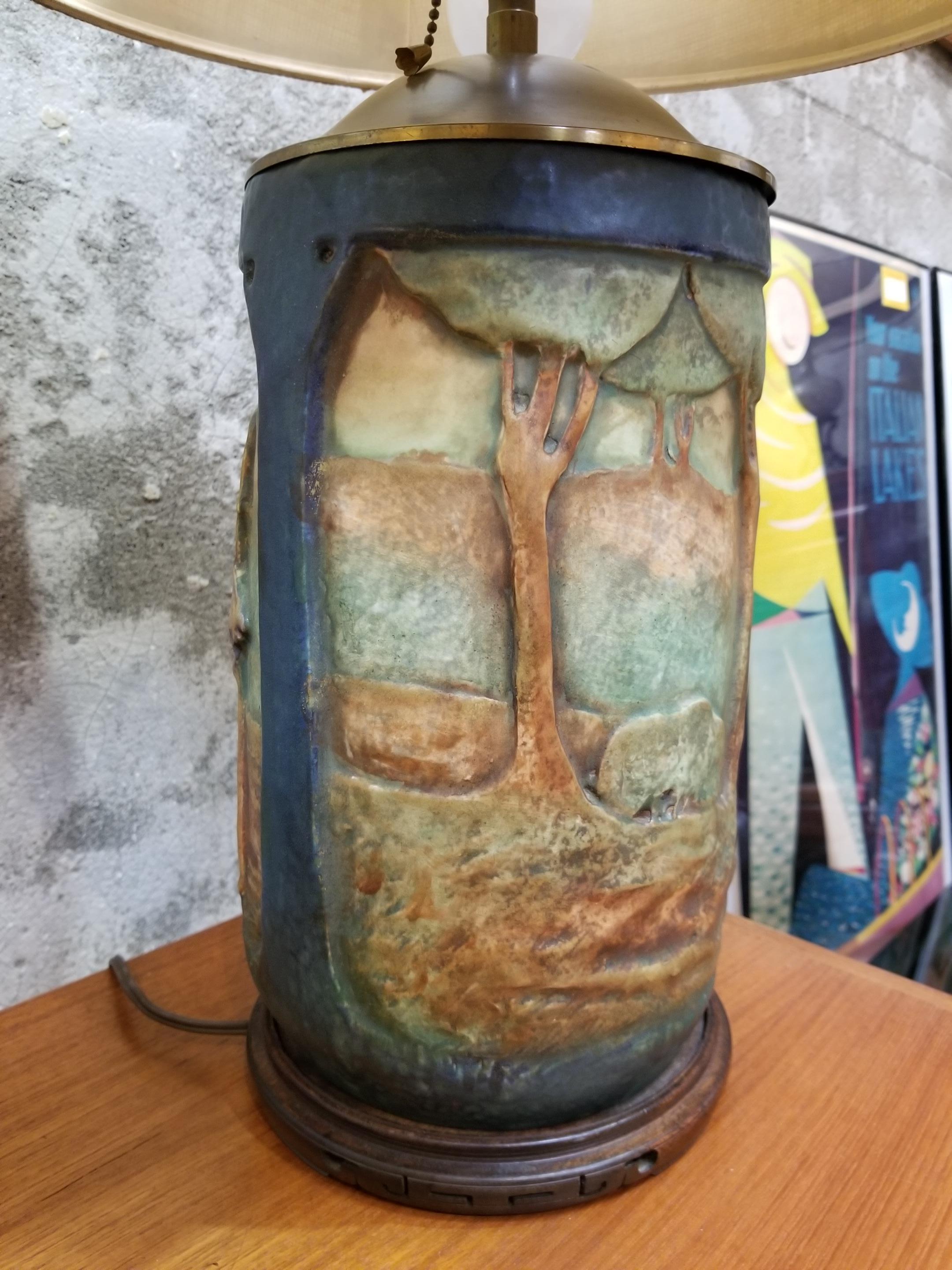 Amphora Scenic Arts & Crafts Era Ceramic Table Lamp In Good Condition For Sale In Fulton, CA