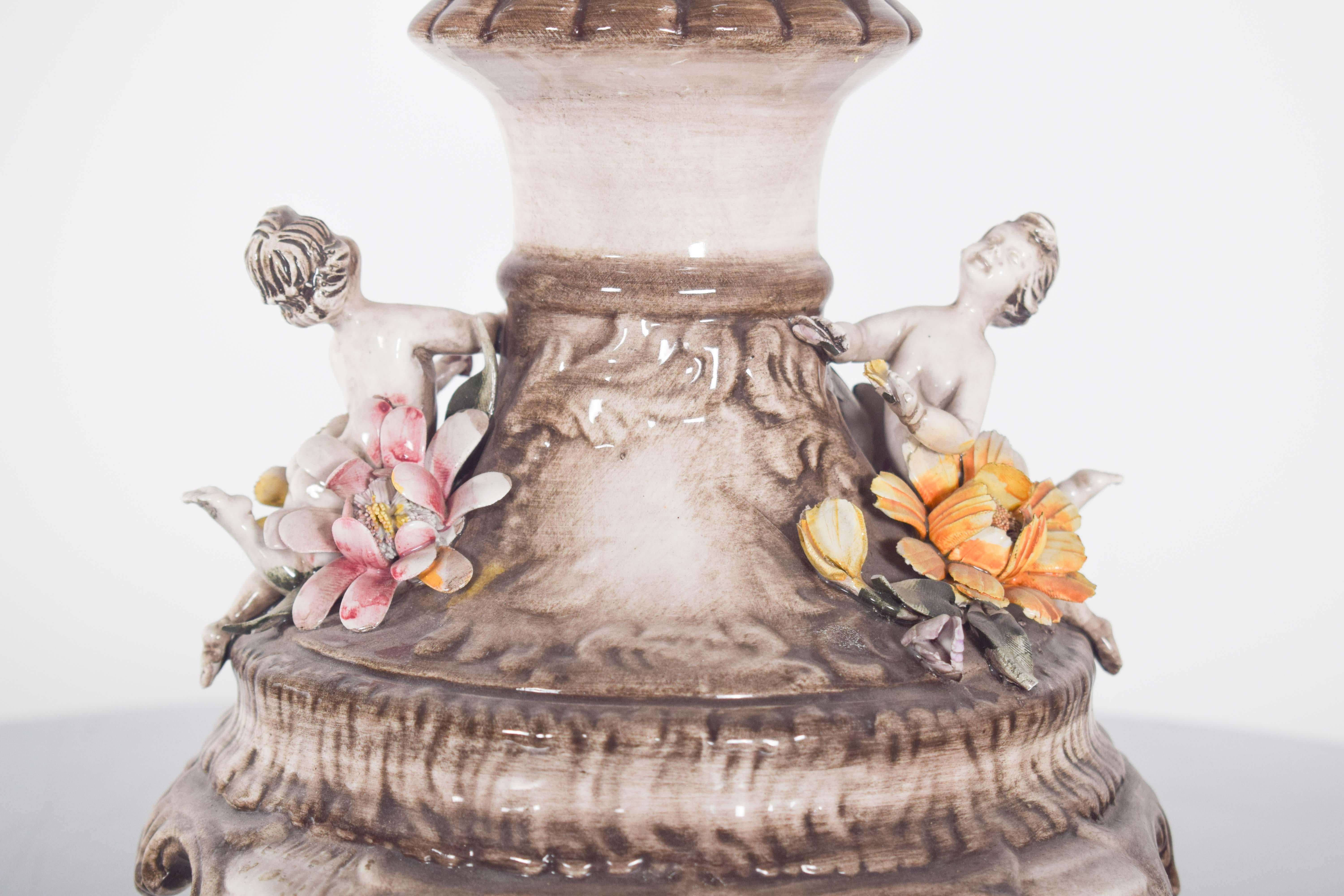 Centrotavola a forma di Amphora in ceramica portoghese In condizioni discrete in vendita a Lisboa, Lisboa