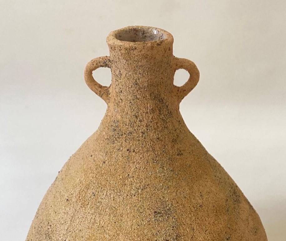 Moderno Vaso Amphora di Oikos Estudio in vendita