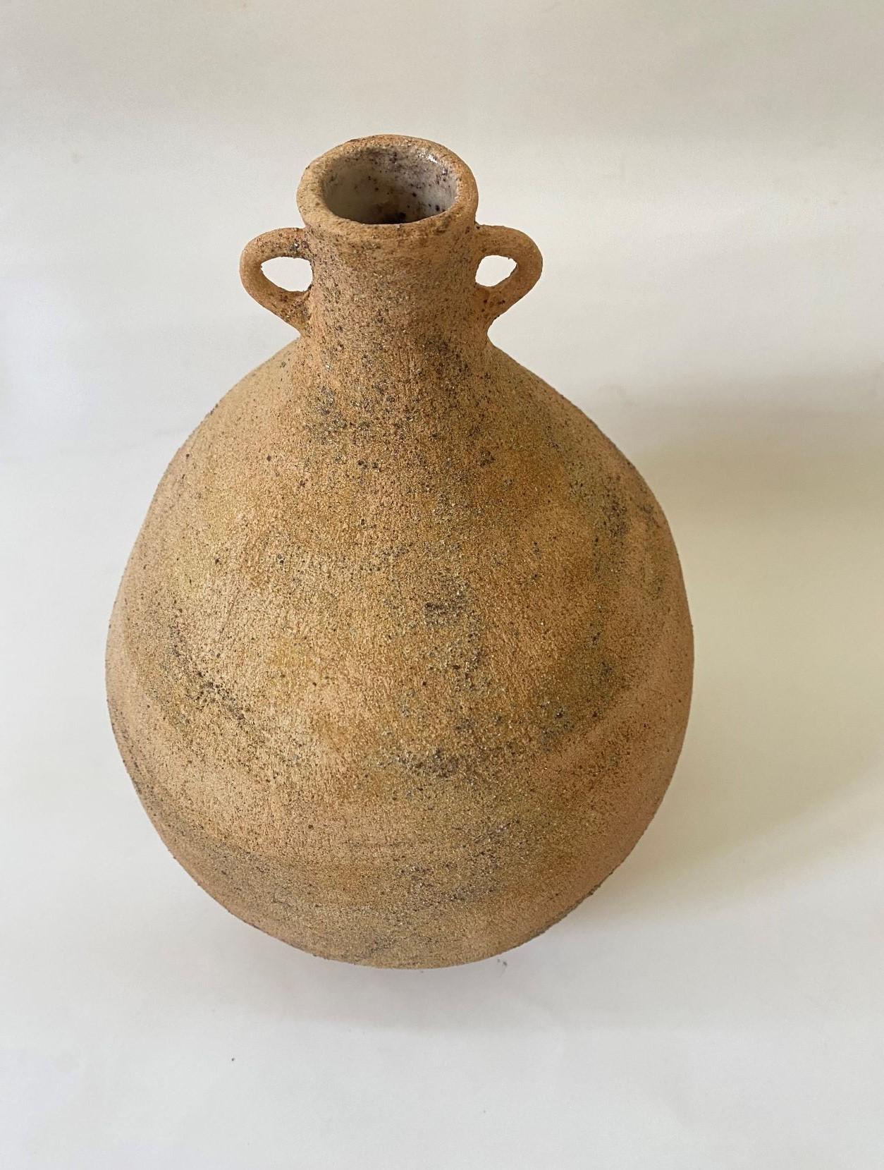 Spagnolo Vaso Amphora di Oikos Estudio in vendita