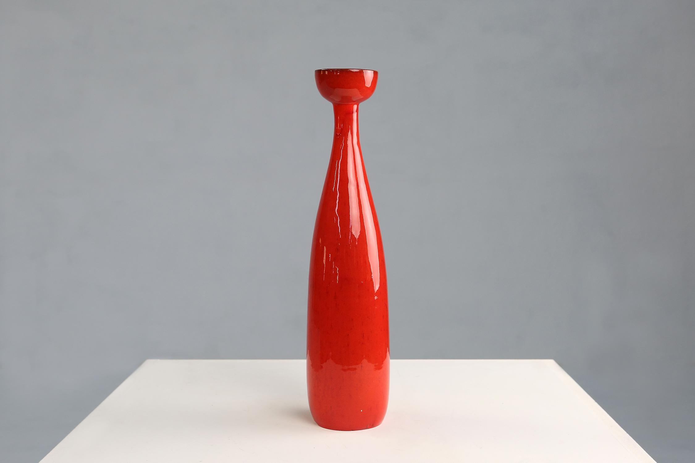 Amphora vase by Rogier Vandeweghe For Sale at 1stDibs