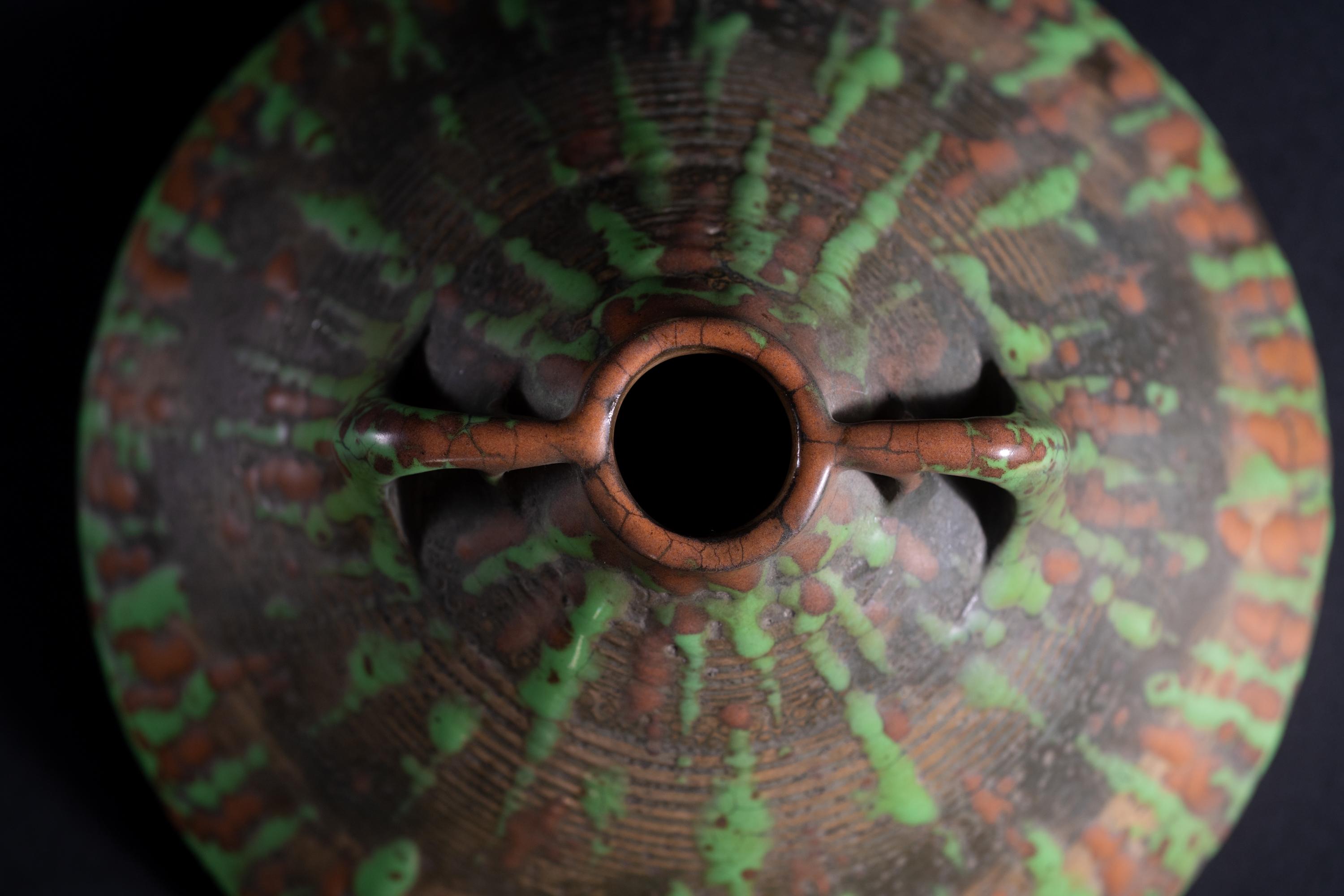 Amphora-Vase in Form eines geometrischen Kegels von Paul Dachsel für Kunstkeramik im Zustand „Hervorragend“ im Angebot in Chicago, US