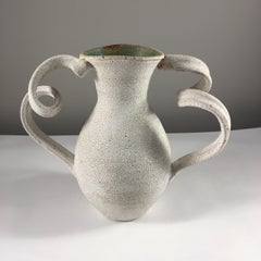 Vase Amphora avec ouverture large à col ouvert par Yumiko Kuga