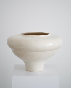 Ampla 04 – Vase aus Steinzeug von SOIO Studio