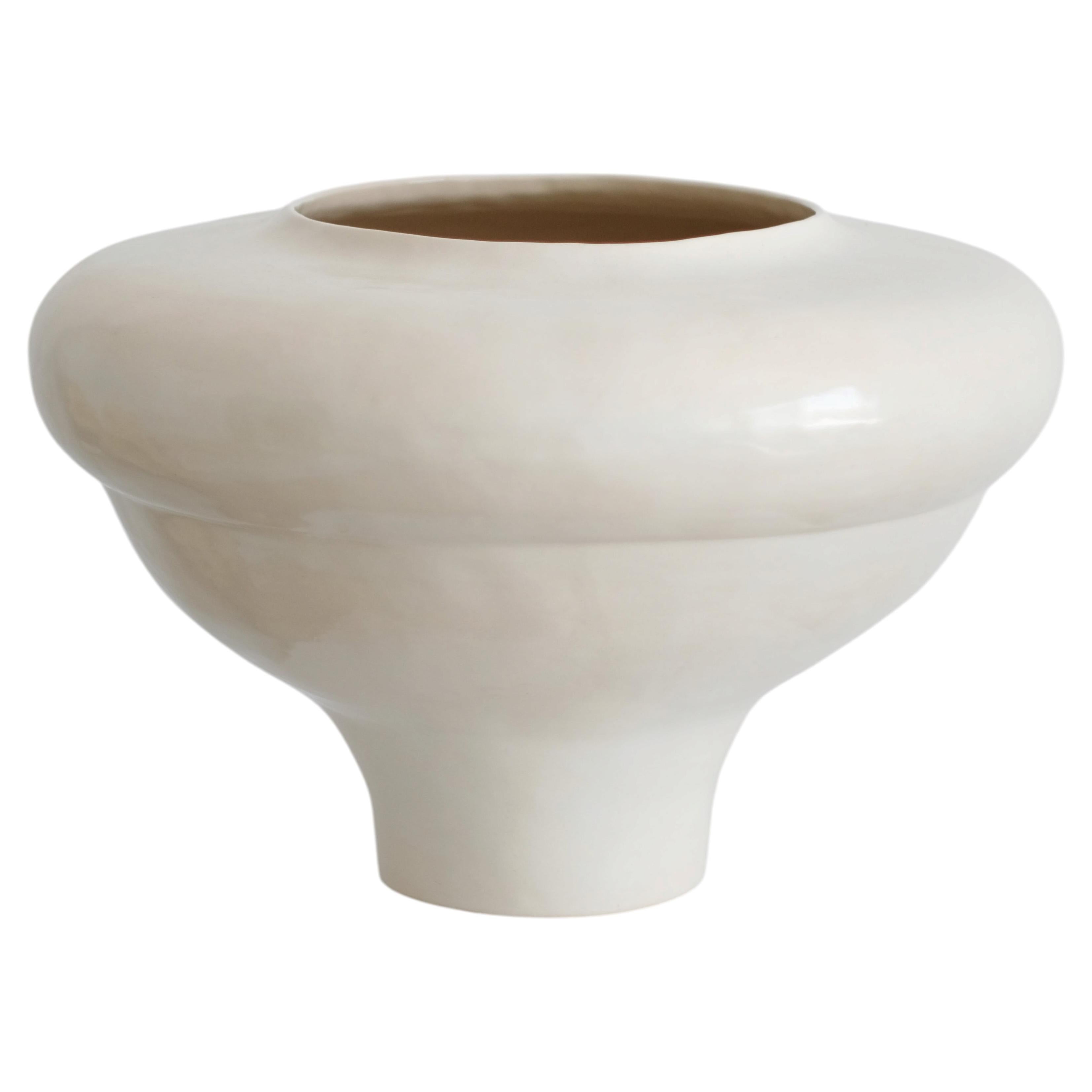 Vaso in gres “Ampla 04” di SOIO Studio