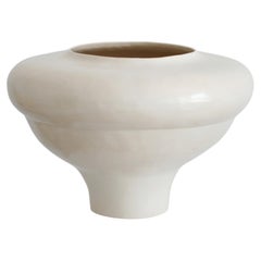 Ampla 04 – Vase aus Steinzeug von SOIO Studio