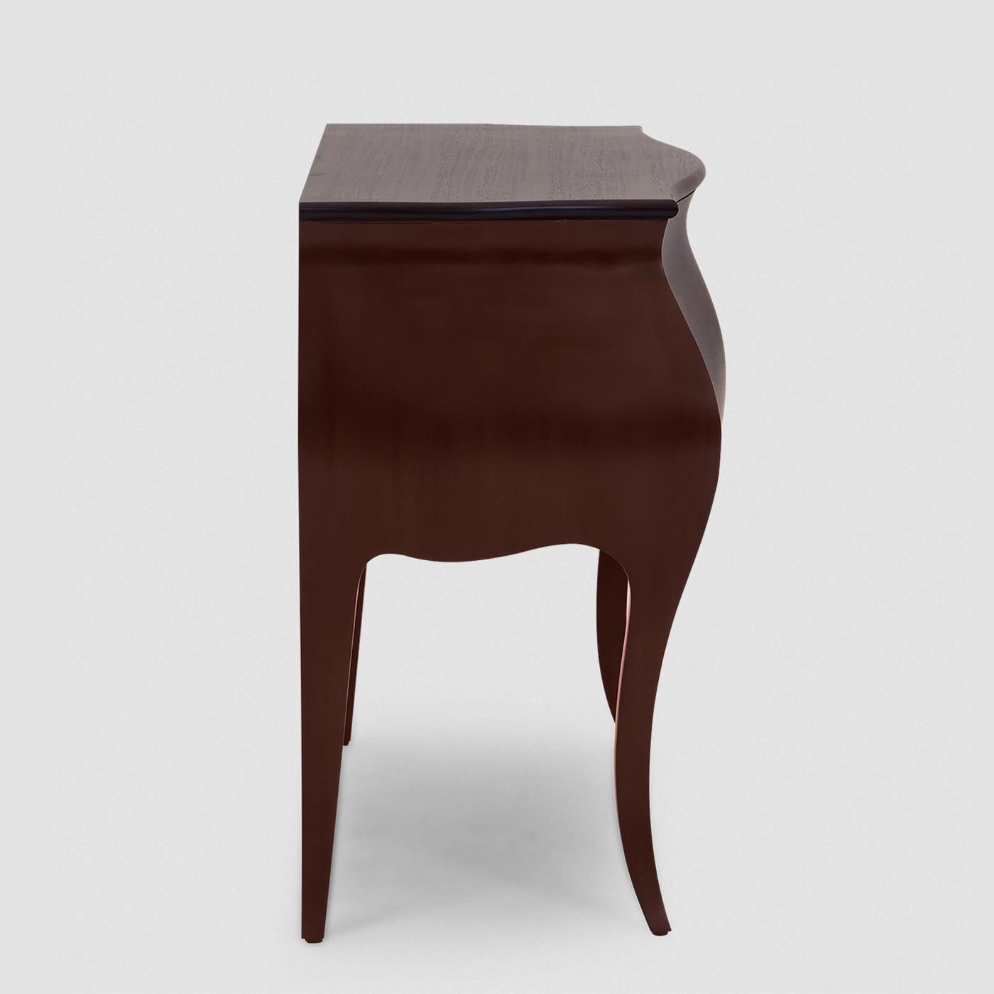 English Ample Nightstand or Side Table For Sale