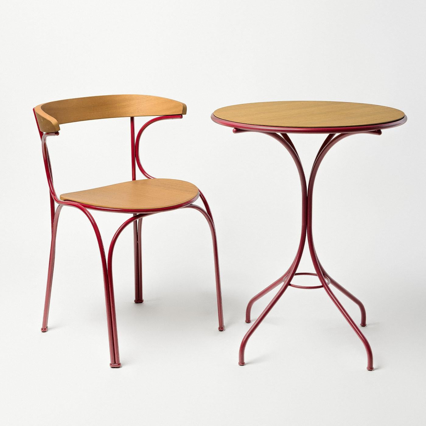 Ample Red Outdoor Bistrot Table by Nichetto Studio In New Condition For Sale In Milan, IT