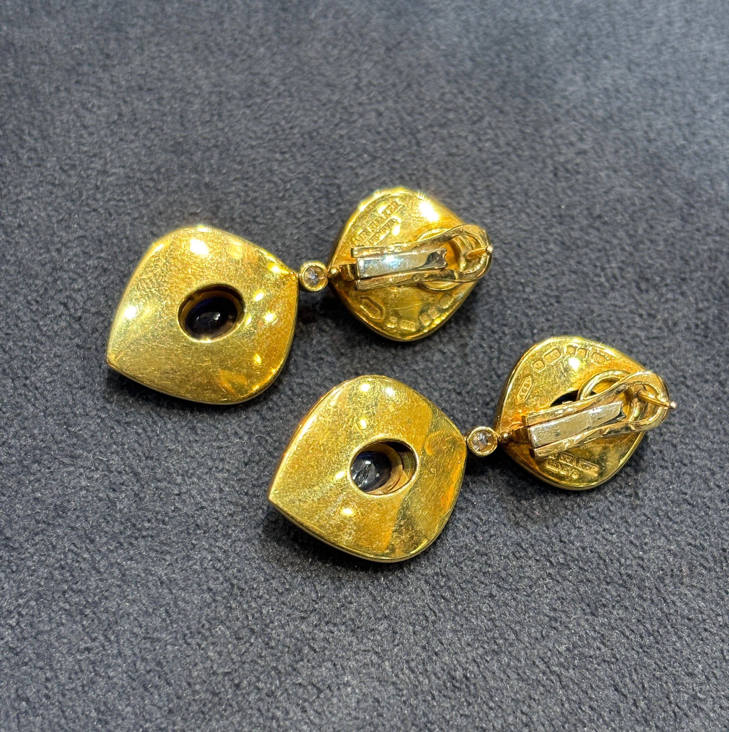 Pendientes colgantes Amr Shaker Geneve de zafiro esmaltado y diamantes Contemporáneo
