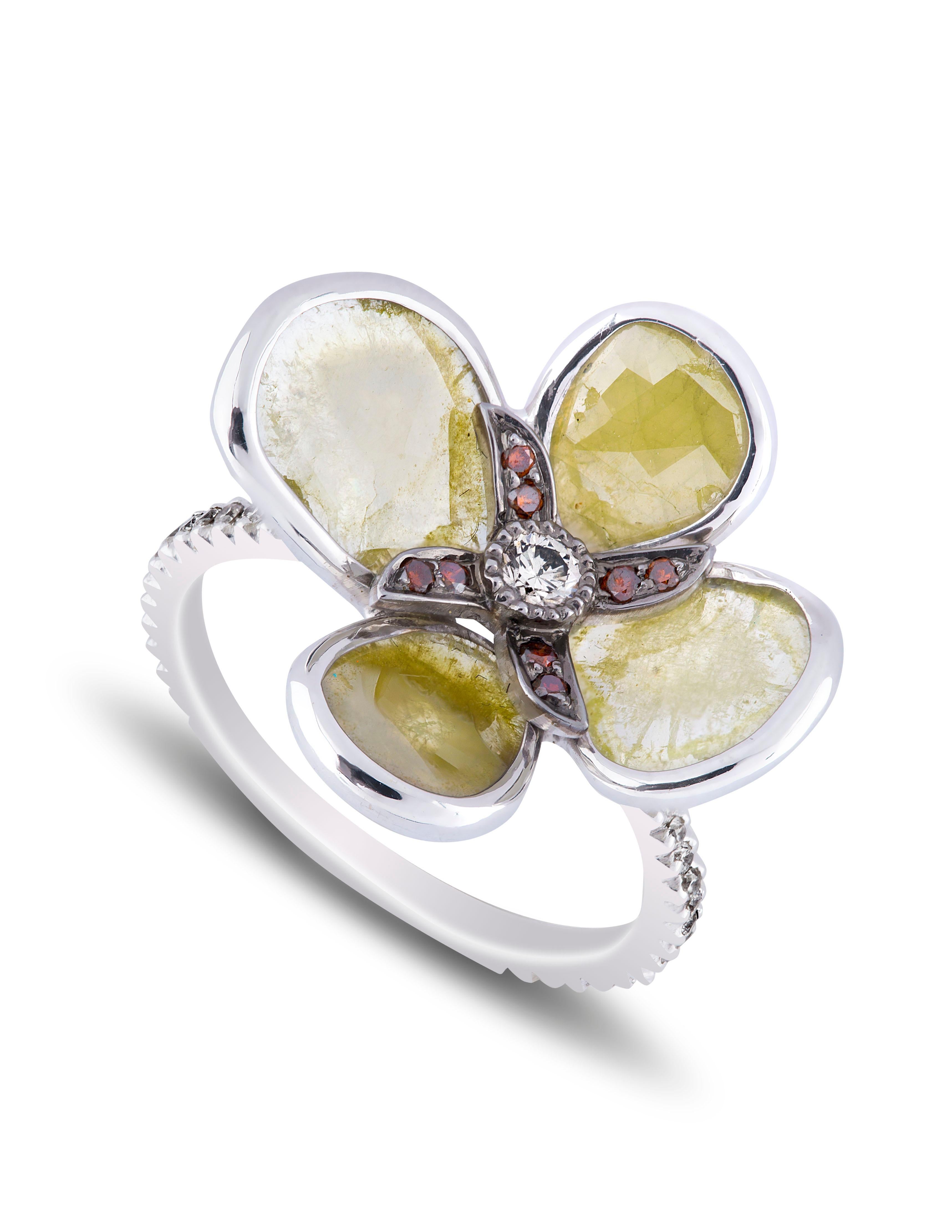 Women's Amrapali Jewels 14 Karat Gold, Light Yellow and White Diamond Ring For Sale