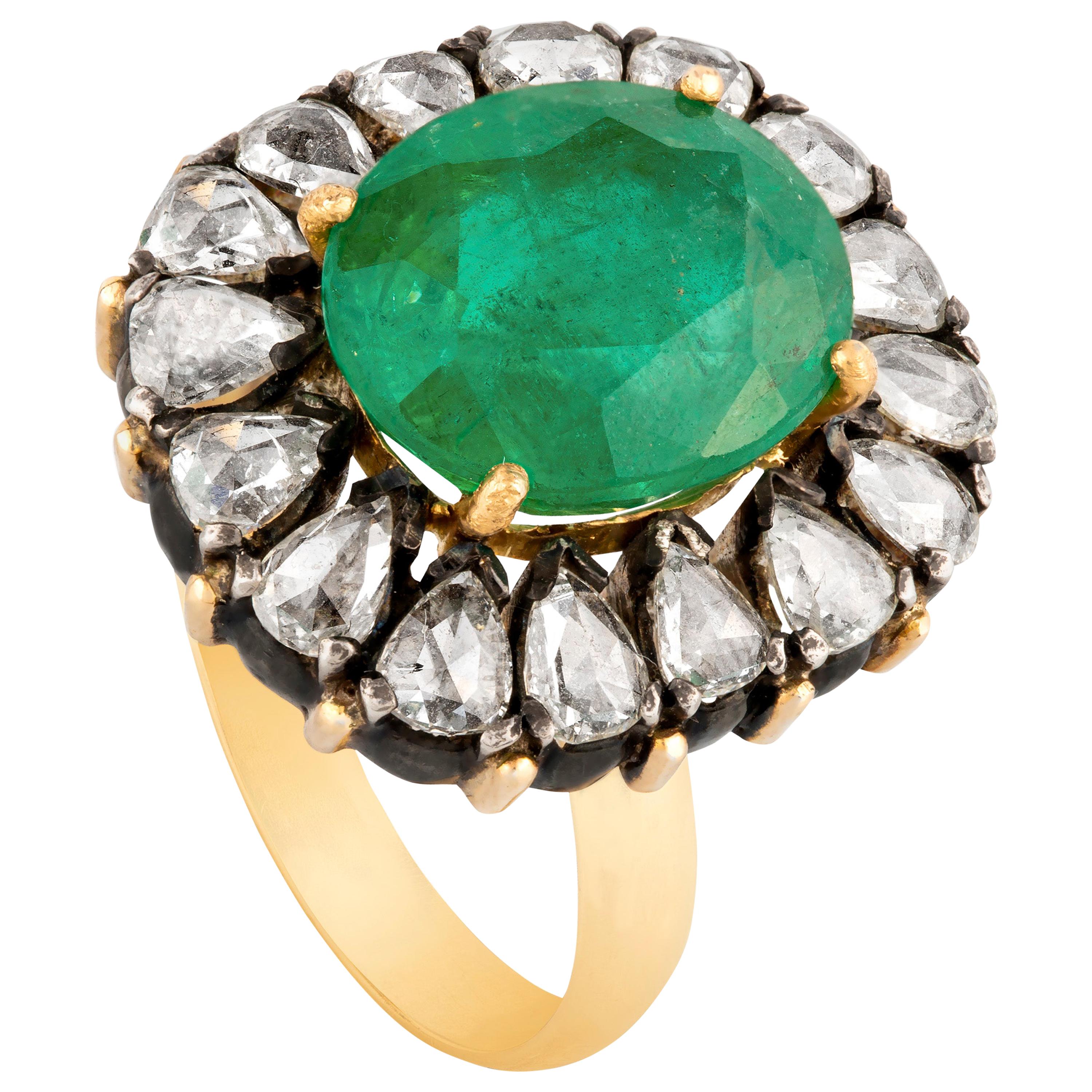 Amrapali Jewels 18 Karat Gold and 925 Sterling Silver, Emerald and Diamond Ring For Sale