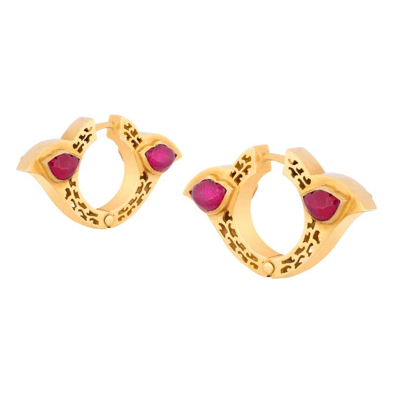 Amrapali Jewels 18 Karat Gold, Ruby Earrings For Sale at 1stDibs
