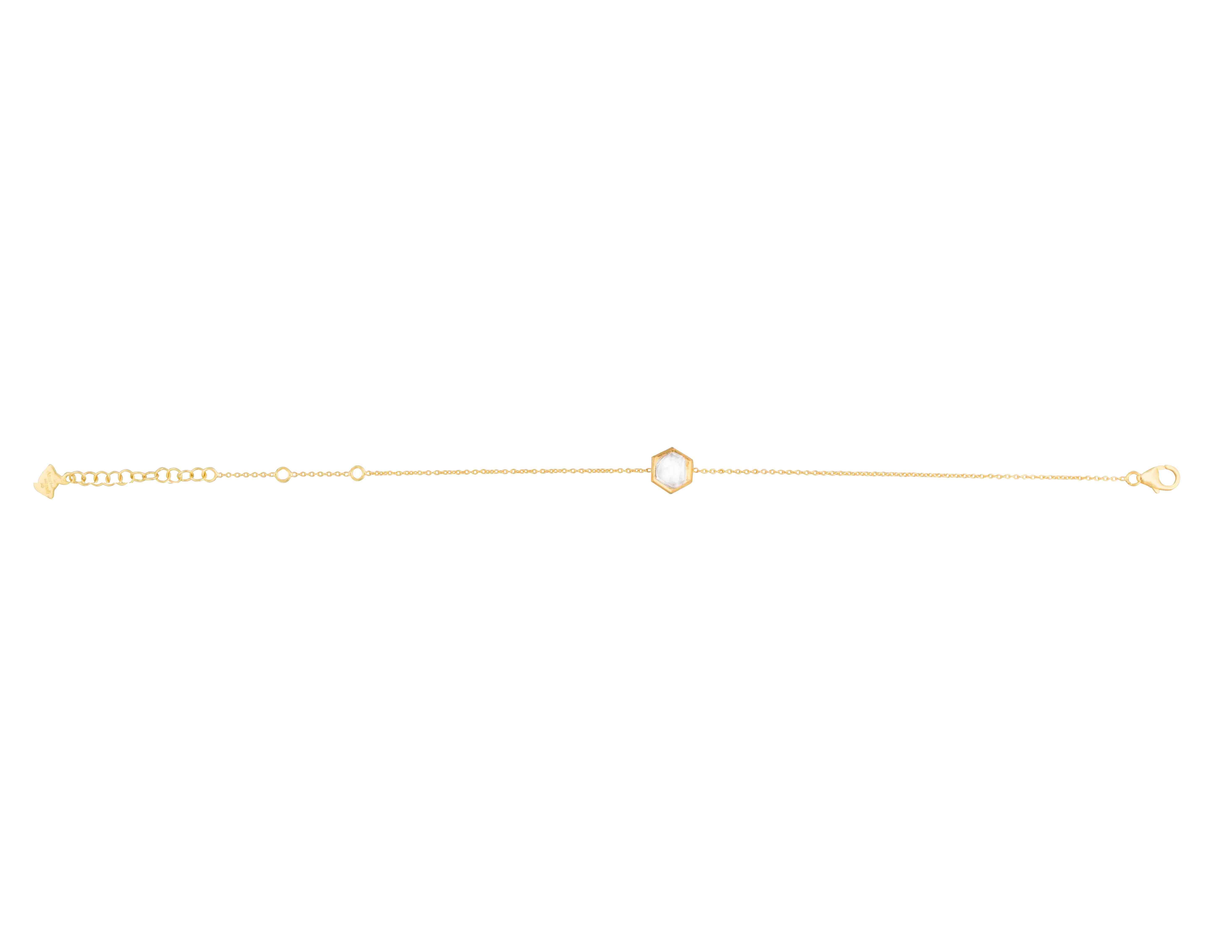 Amrapali Jewels 18k gold and Diamond bracelet  

Diamond weight - 0.042ct

Length - 6-8in