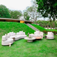 Amsterdã Organic Sofa in Aluminum and Fabric