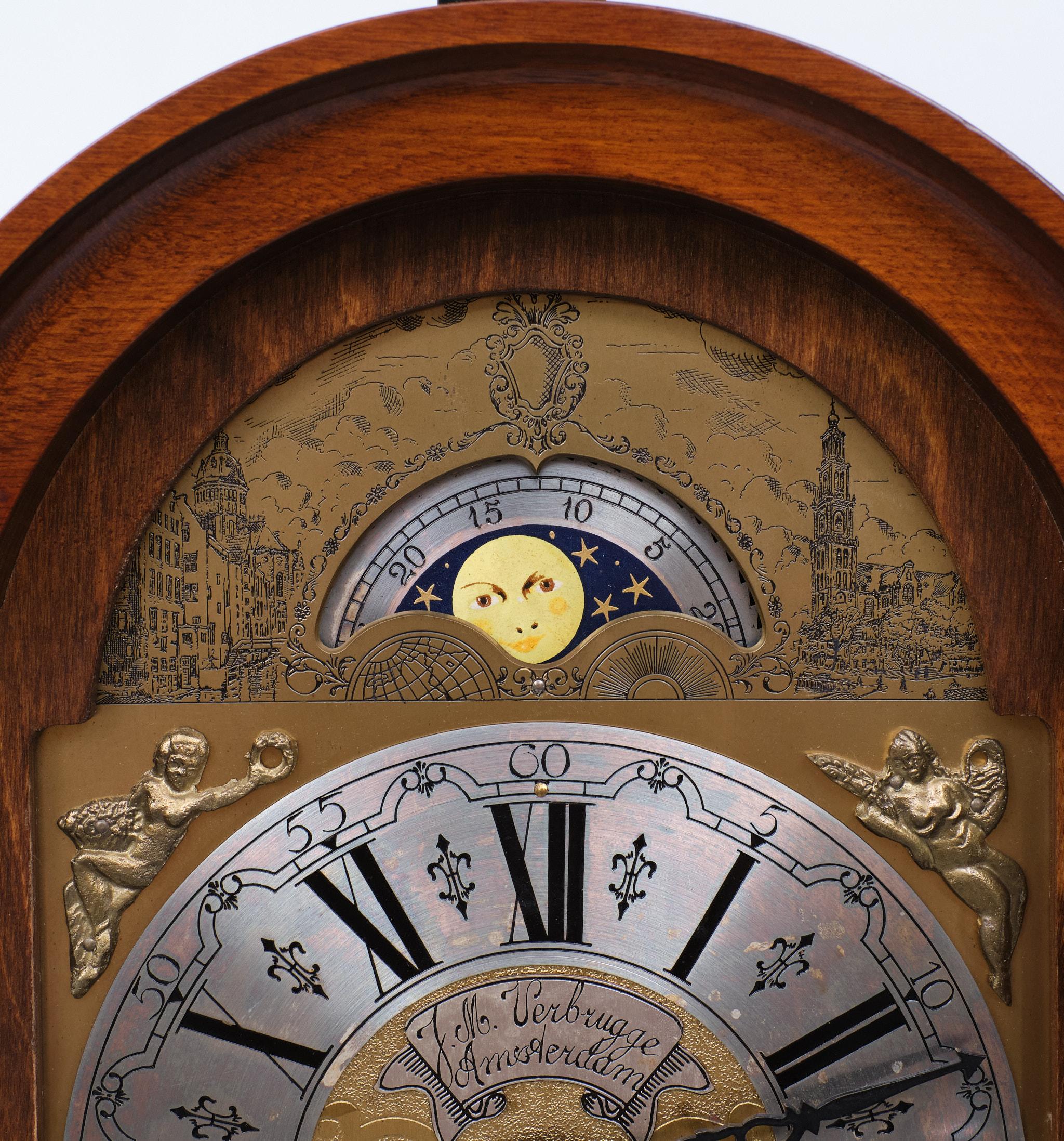 Amsterdam Maser  Uhr mit langem Gehäuse . Wuba  Warmink   1960s  (Neoklassisches Revival) im Angebot