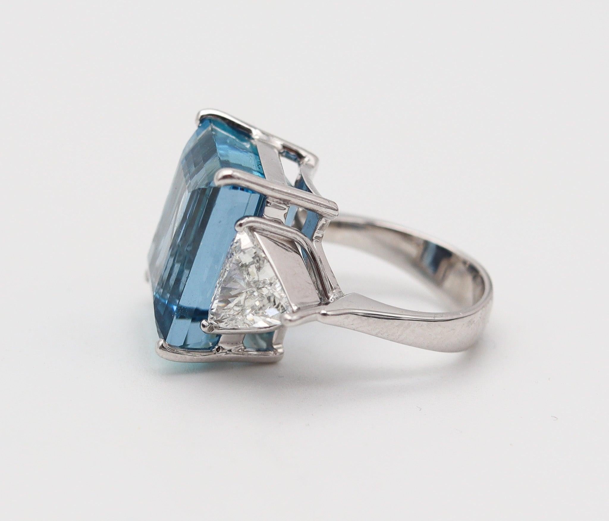 AMSTERDAM SAUER Anillo de Cóctel de Oro de 18Kt con Aguamarina SANTA MARIA y Diamantes Corte brillante en venta