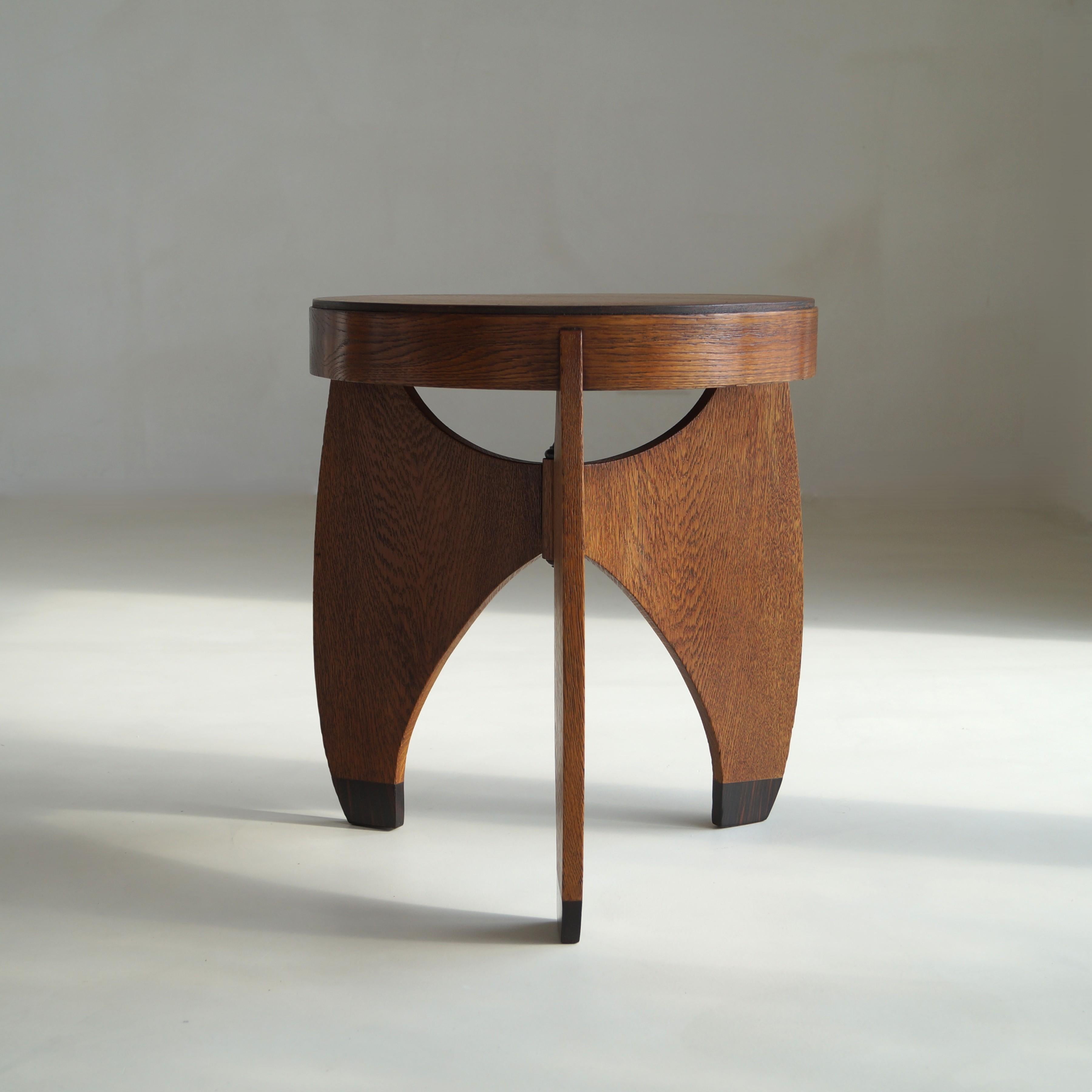 Amsterdam School accent table by L. J. Verweij for “Intima” Amsterdam, 1920s For Sale 3