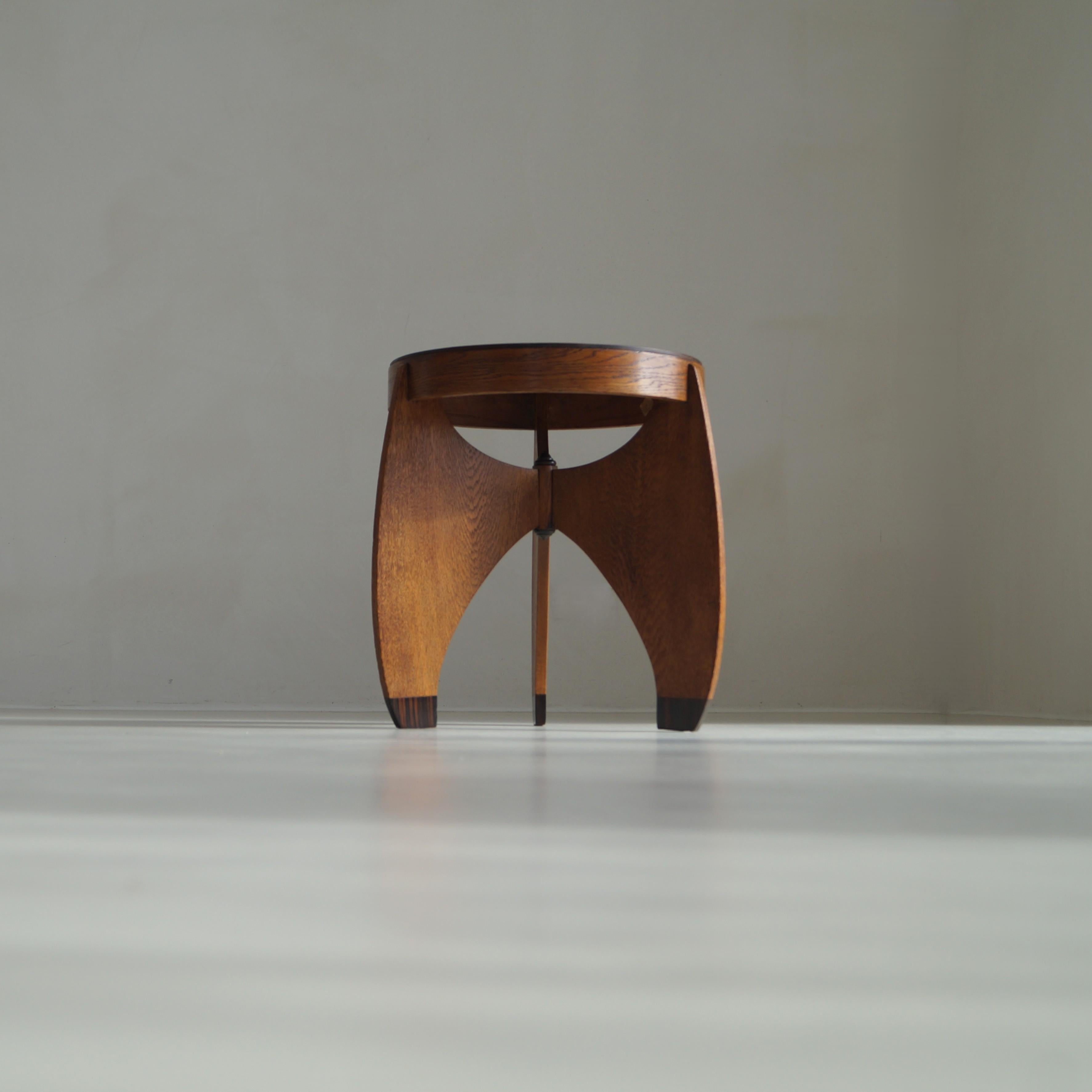 Amsterdam School accent table by L. J. Verweij for “Intima” Amsterdam, 1920s For Sale 4