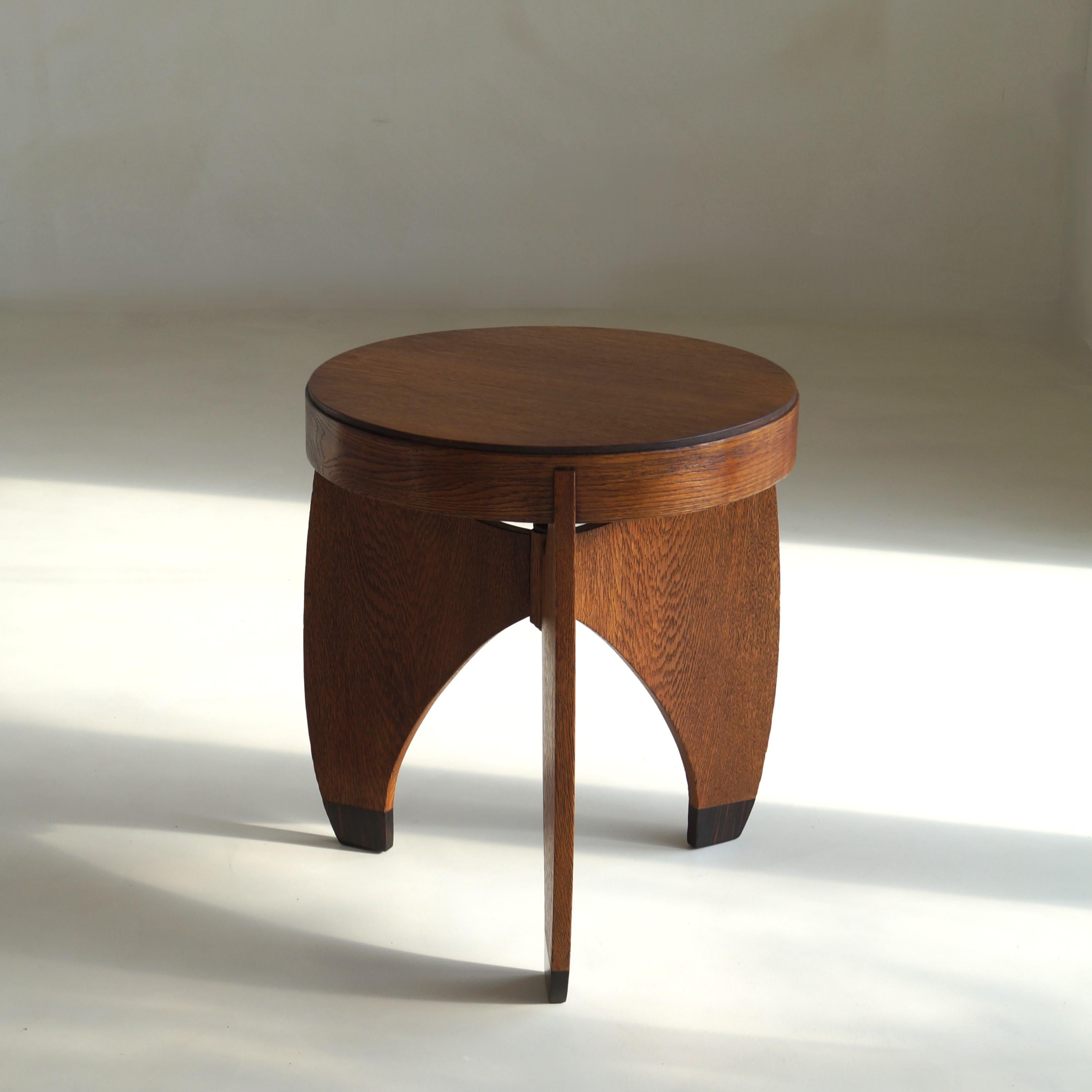 Hand-Crafted Amsterdam School accent table by L. J. Verweij for “Intima” Amsterdam, 1920s For Sale