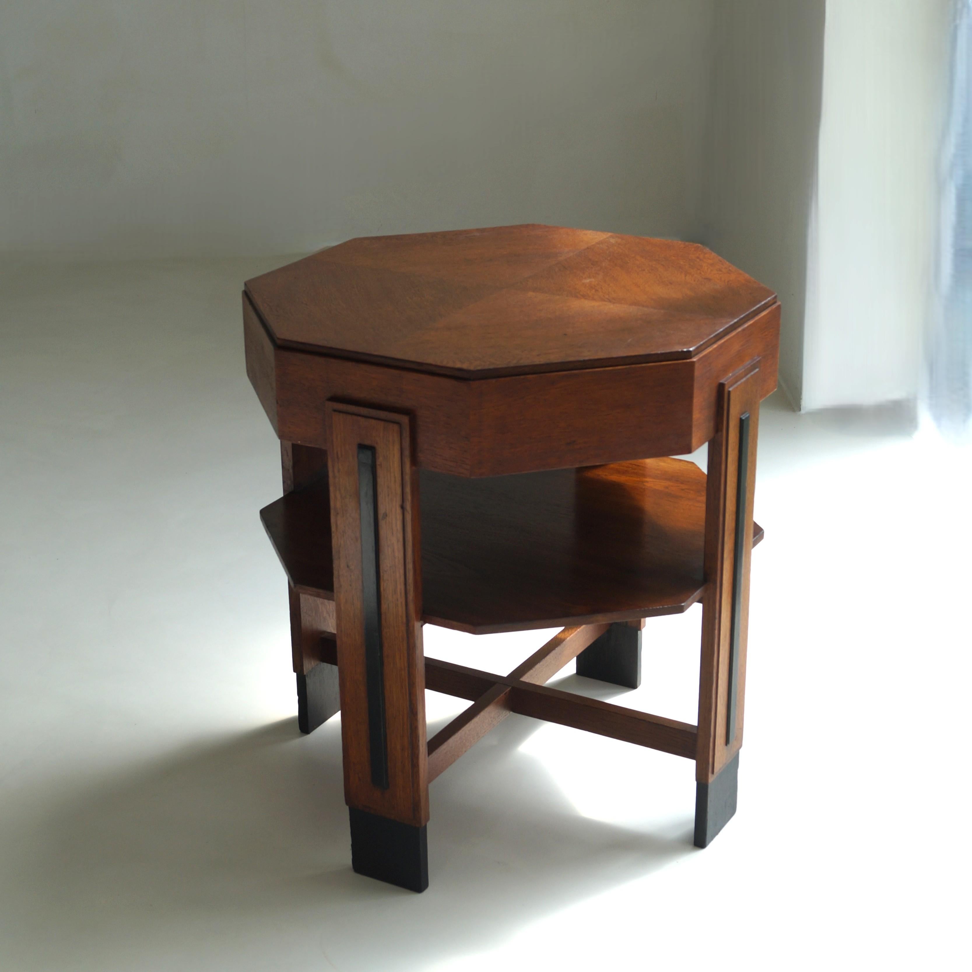 Early 20th Century Amsterdam School Art Deco side table in oak with octagonal top, 1920s For Sale