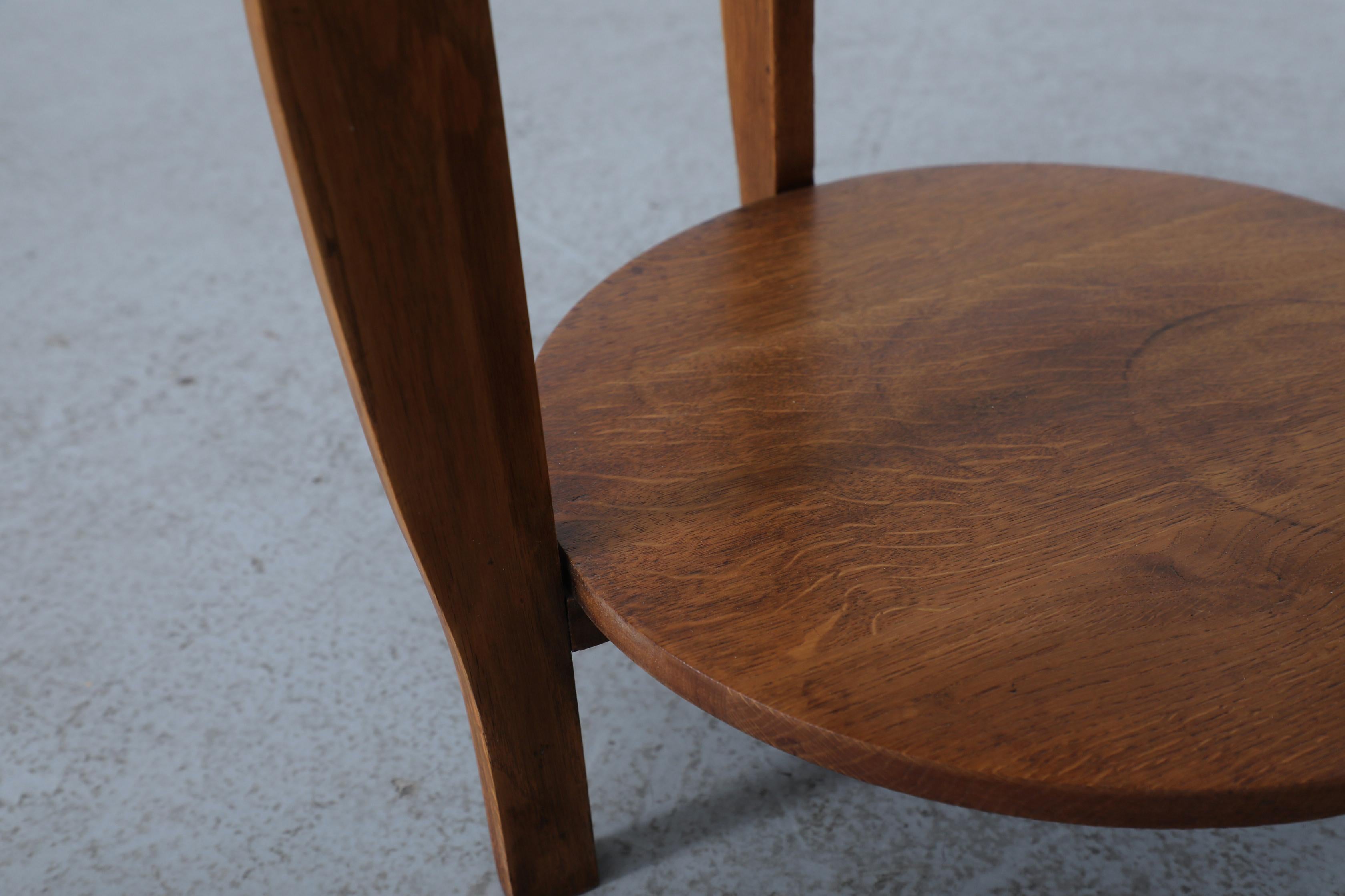 Amsterdam School Art Deco Zweistöckiger Eichenbeistelltisch Pflanzenständer, 1920er Jahre im Angebot 6