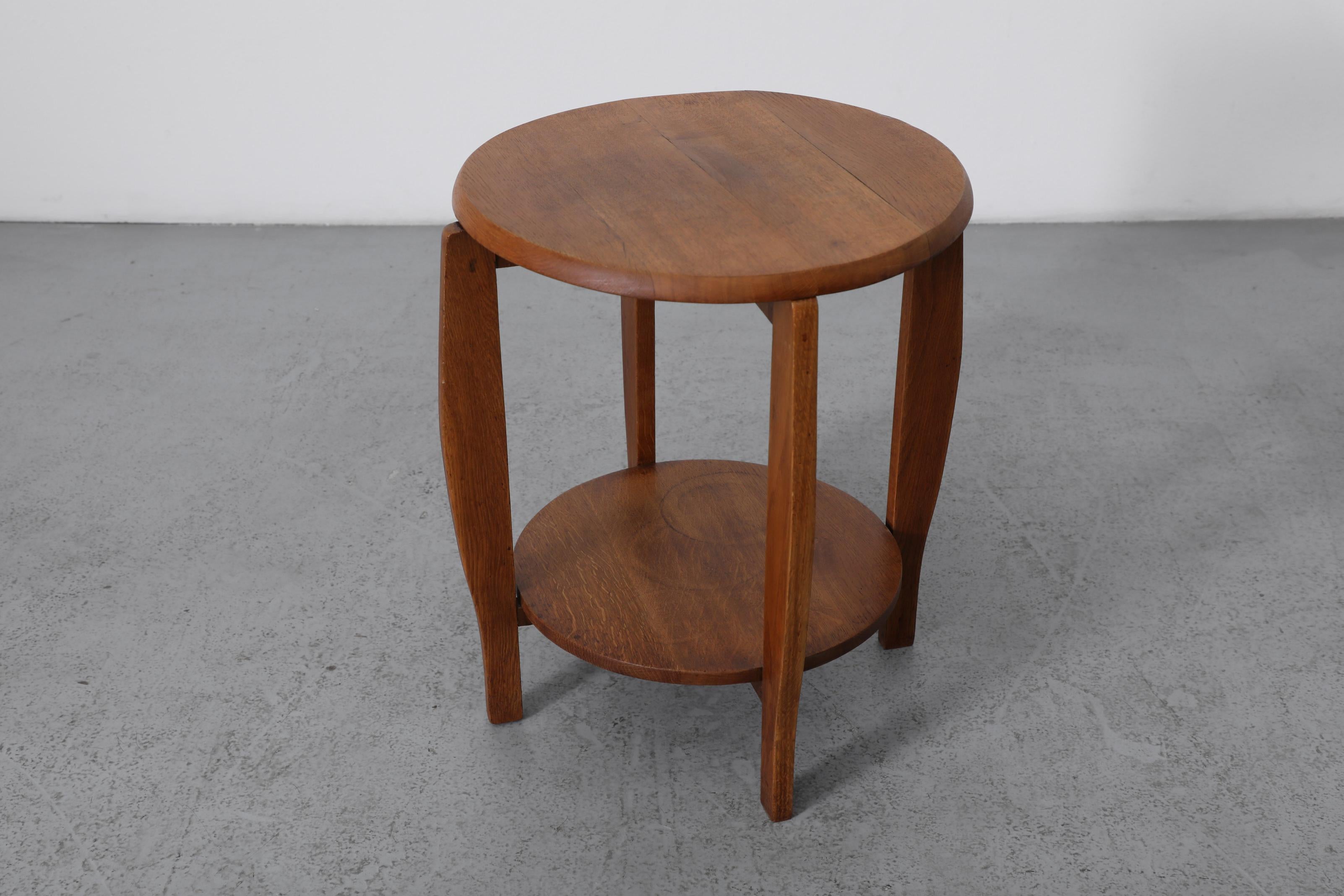 Amsterdam School Art Deco Zweistöckiger Eichenbeistelltisch Pflanzenständer, 1920er Jahre (Frühes 20. Jahrhundert) im Angebot