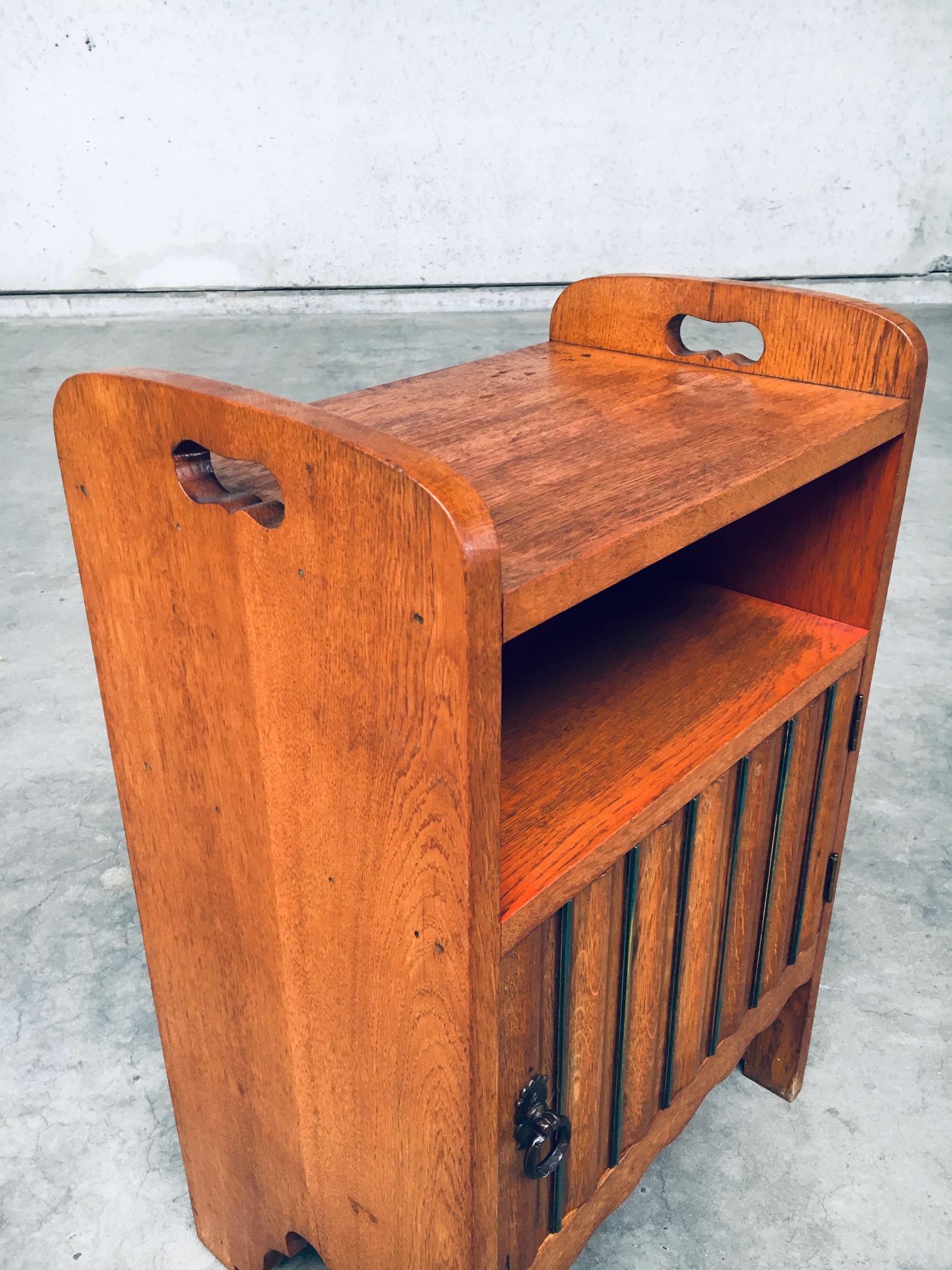 Meuble de chevet Amsterdam School Design, Pays-Bas années 1920 en vente 5