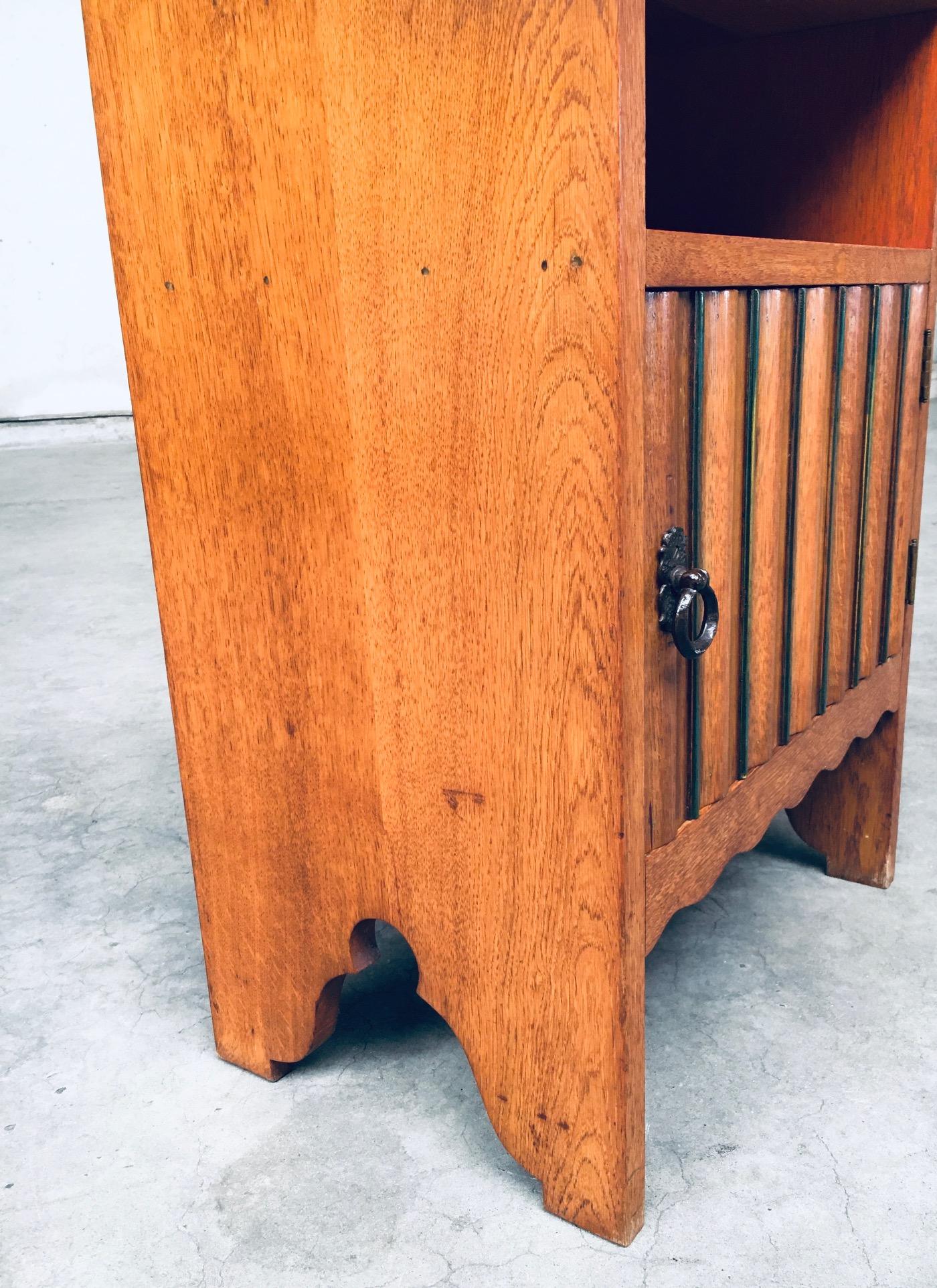Meuble de chevet Amsterdam School Design, Pays-Bas années 1920 en vente 7
