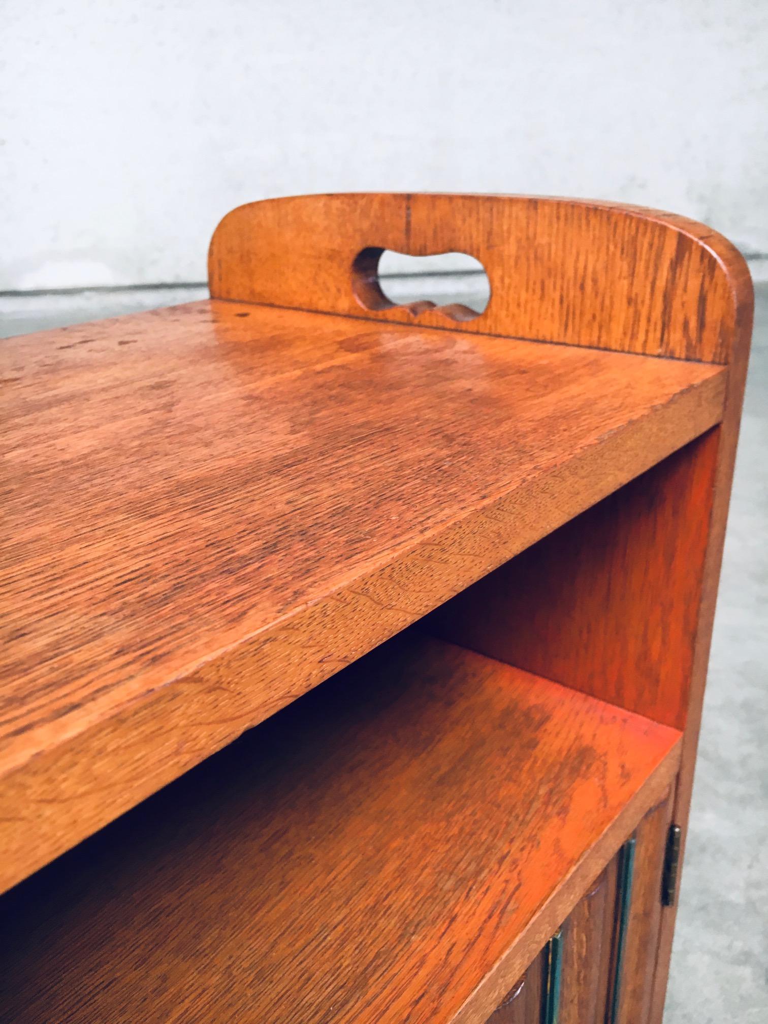 Meuble de chevet Amsterdam School Design, Pays-Bas années 1920 en vente 8