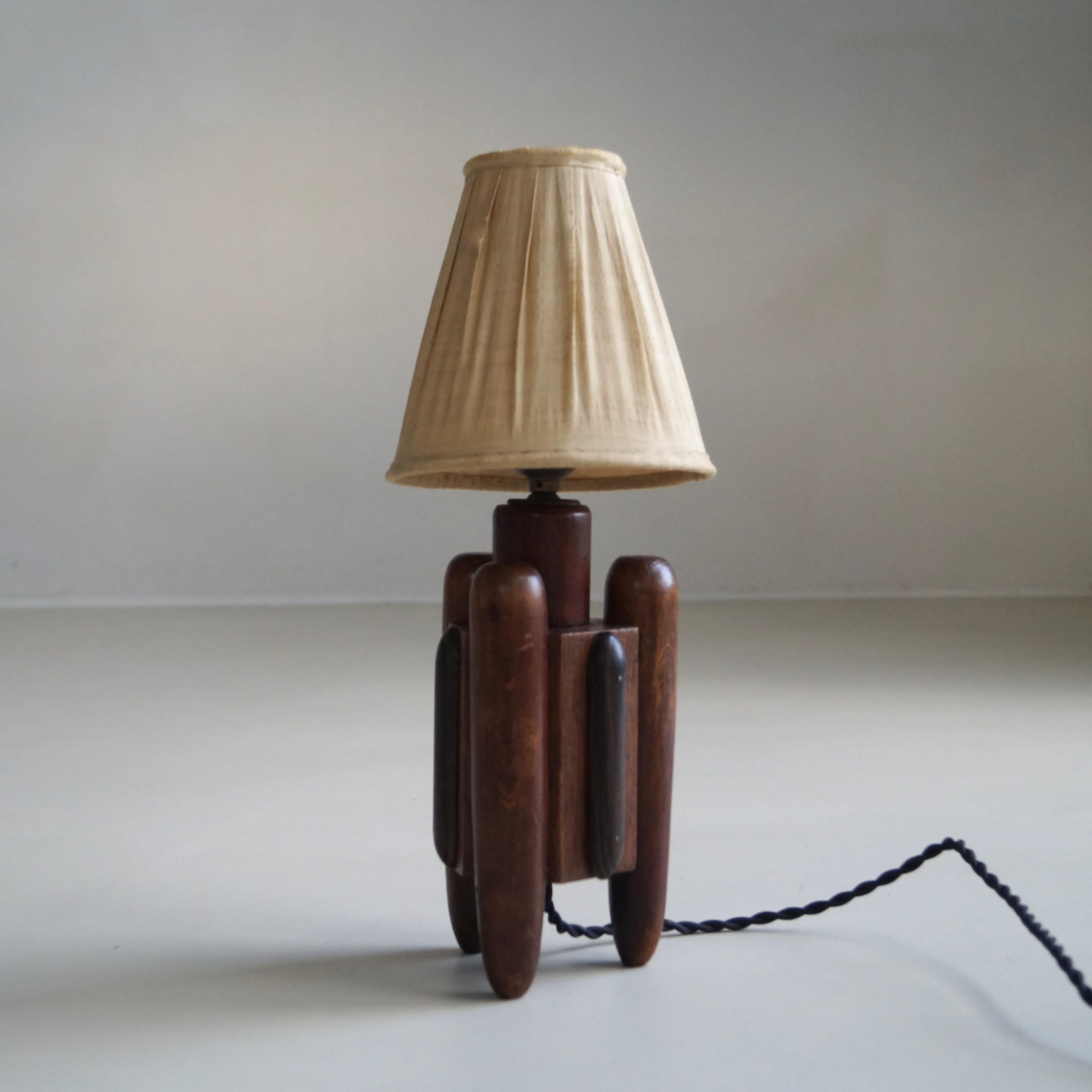Amsterdam School Dutch Art Deco oak and macassar ebony table lamp, 1920s 3