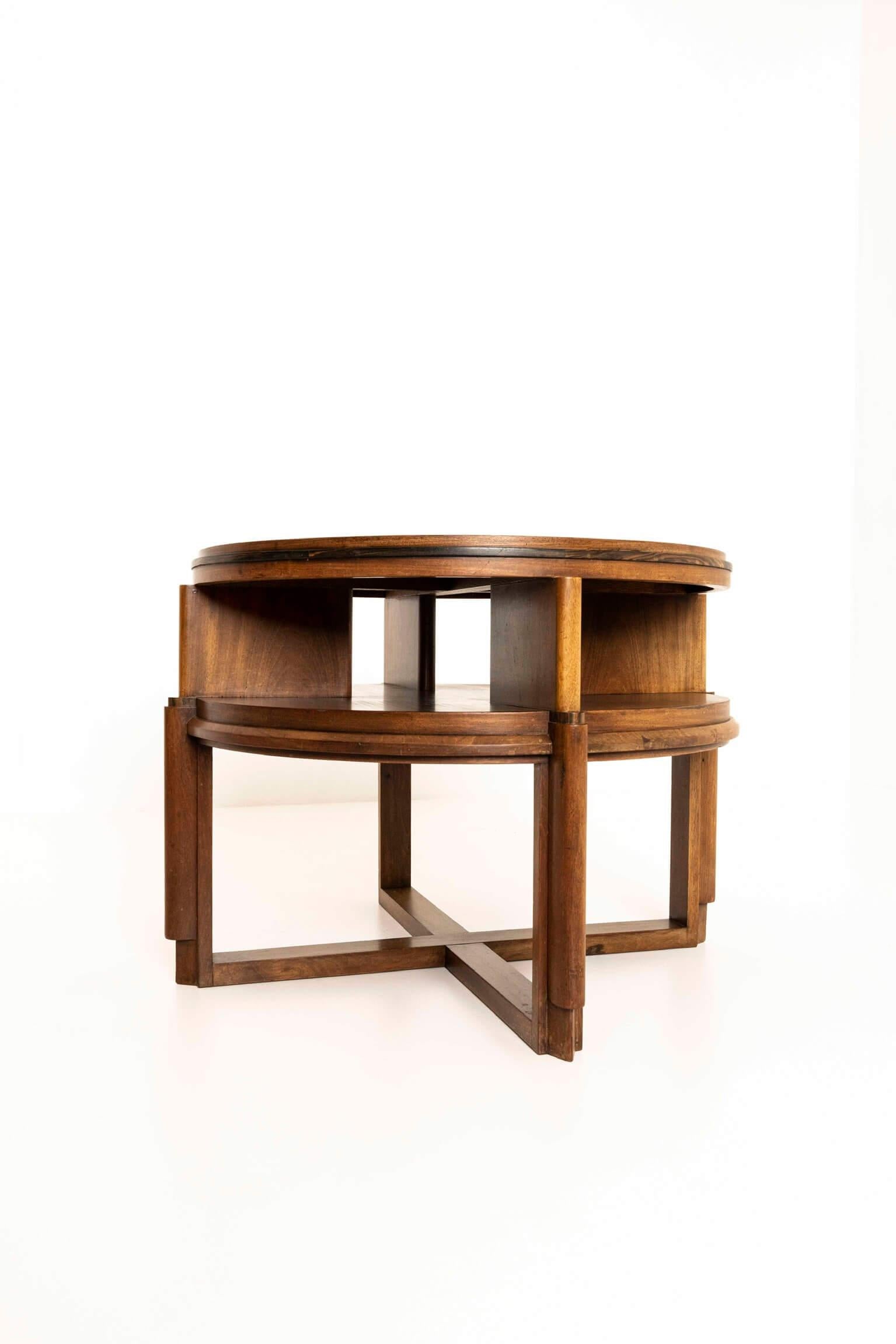 Amsterdam School Round Coffee Table, The Netherlands, 1930s In Good Condition In Hellouw, NL