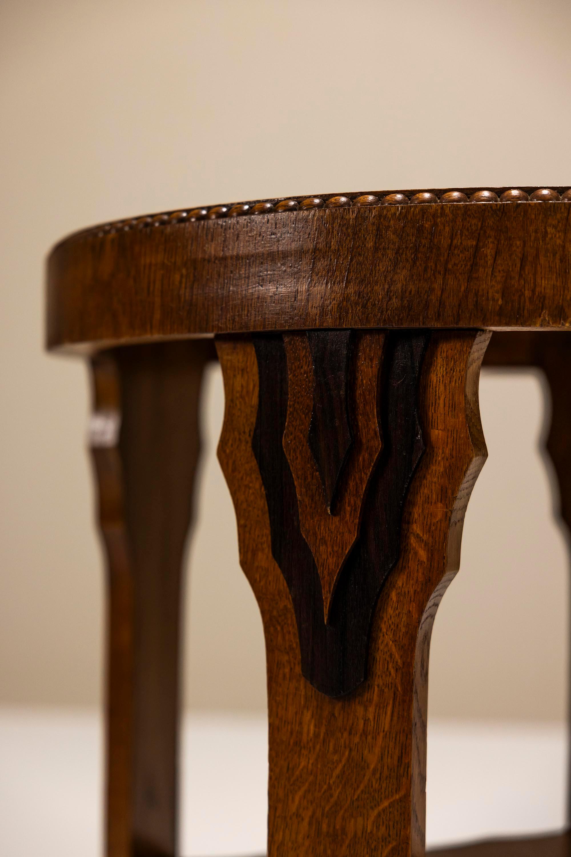 Amsterdam School Round Side Table in Oak and Ebony, 1930s For Sale 3