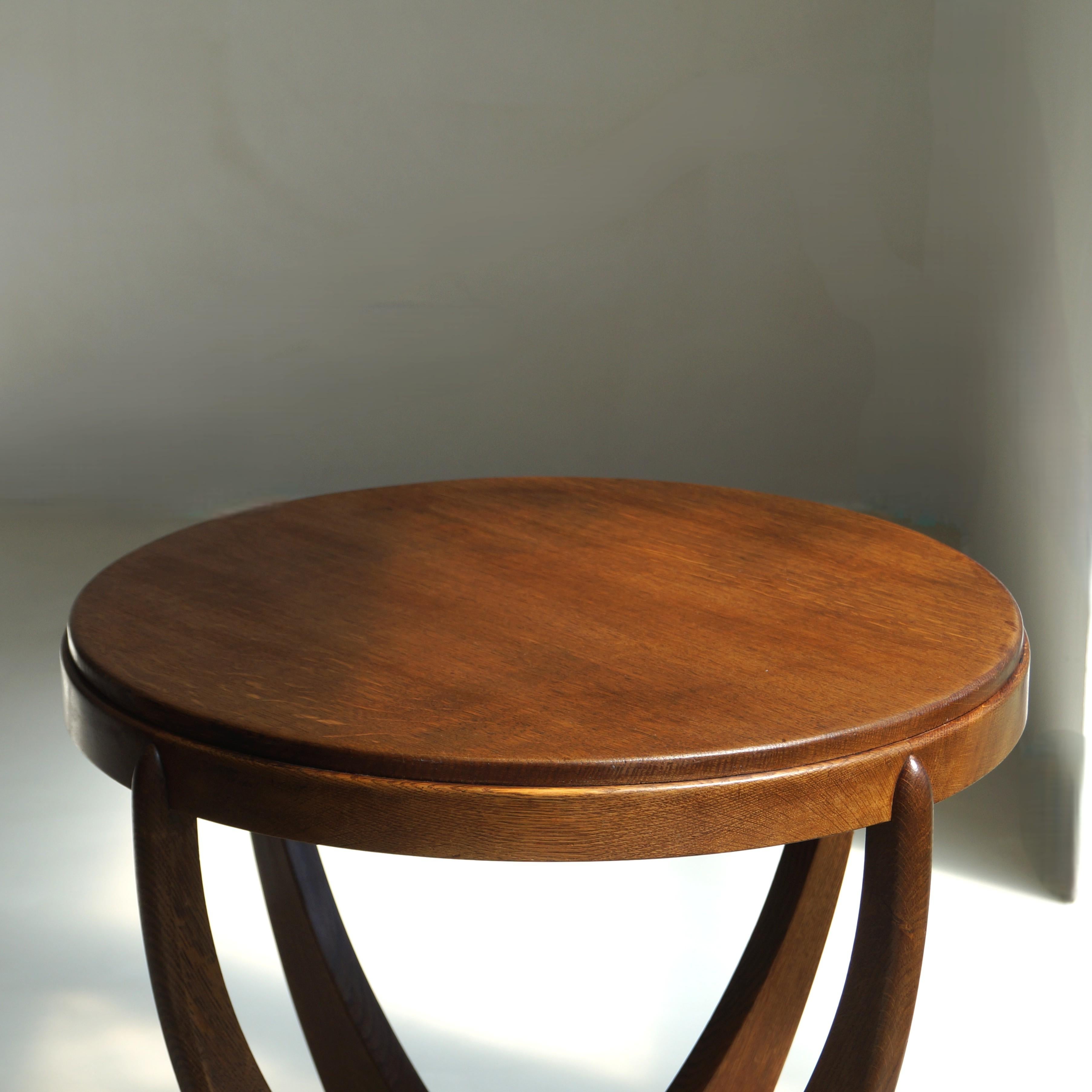 Chêne Amsterdam School side table by A.F. van der Weij for L.O.V. Oosterbeek, 1920s en vente