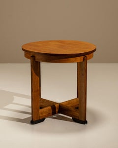 Table d'appoint de l'école d'Amsterdam en Oak avec pieds géométriques, Pays-Bas, années 1920