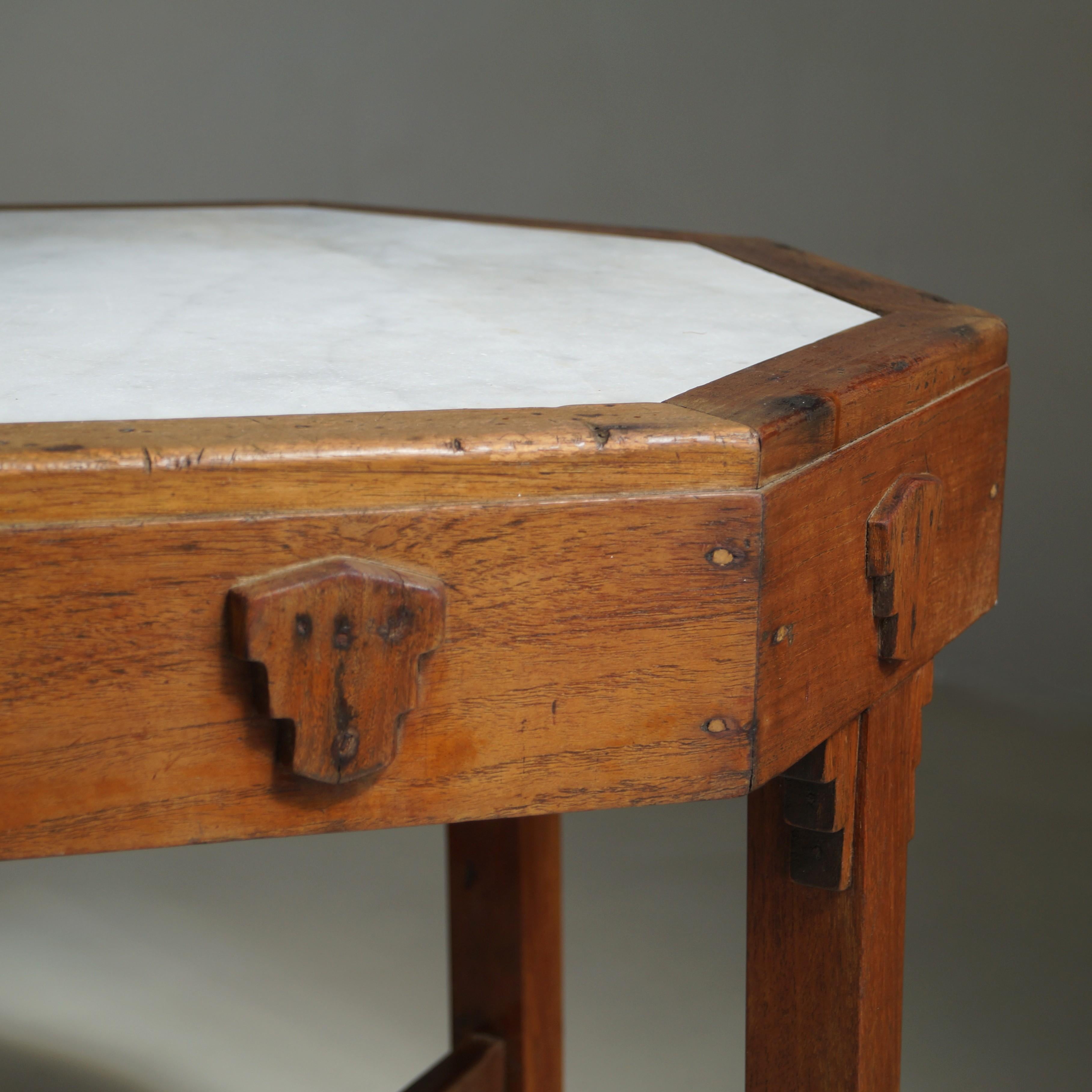 Amsterdam School Table with Marble Inlay, Dutch-Indonesian Art Deco, 1920s–30s For Sale 9